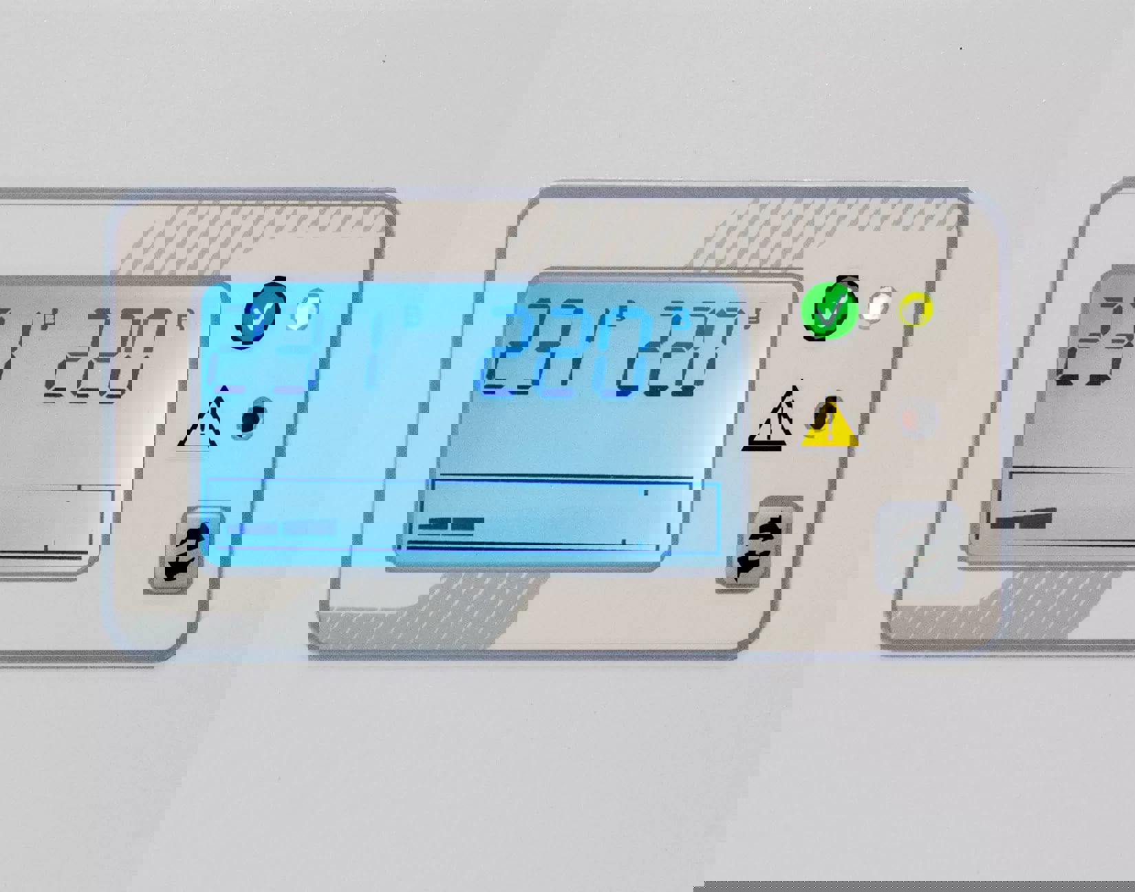 Изображение товара Стабилизатор напряжения ШТИЛЬ Инстаб IS3500 однофазный 3500 ВА 90 310 В