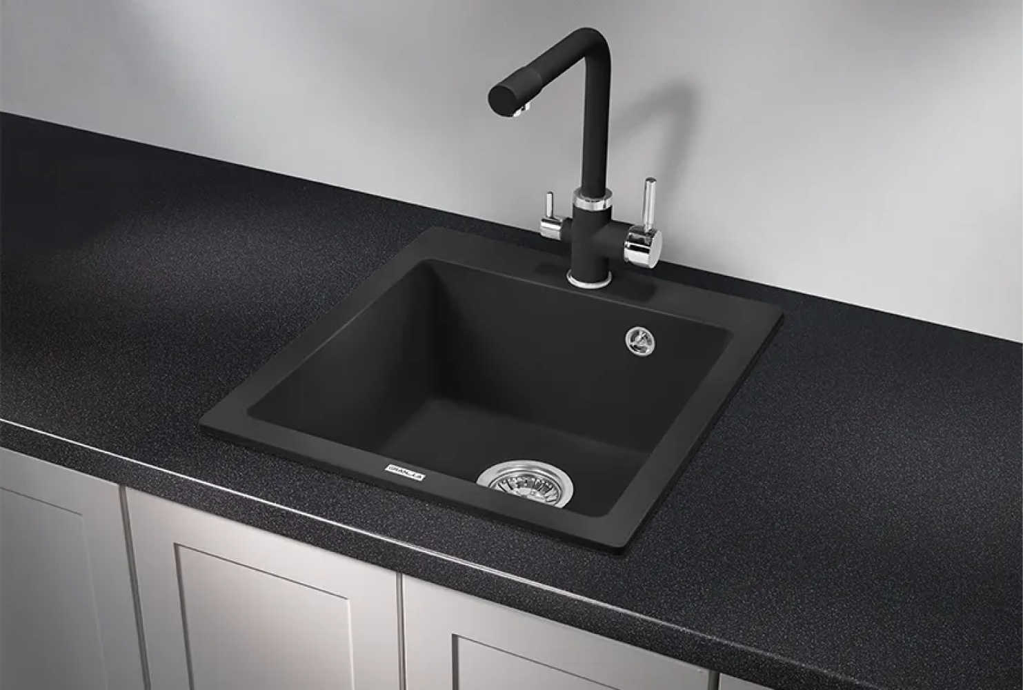 Изображение товара Врезная мойка Granula 46.5x51x20 см кварц цвет черный