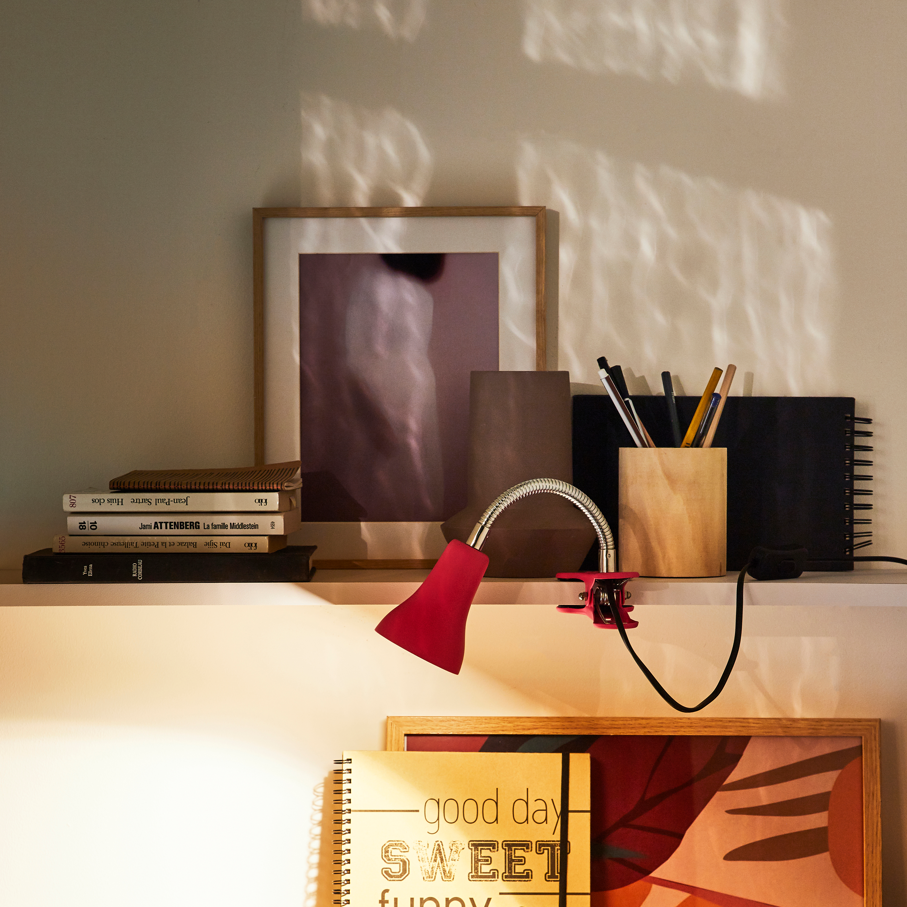 Рабочая лампа на прищепке Inspire цвет розовый