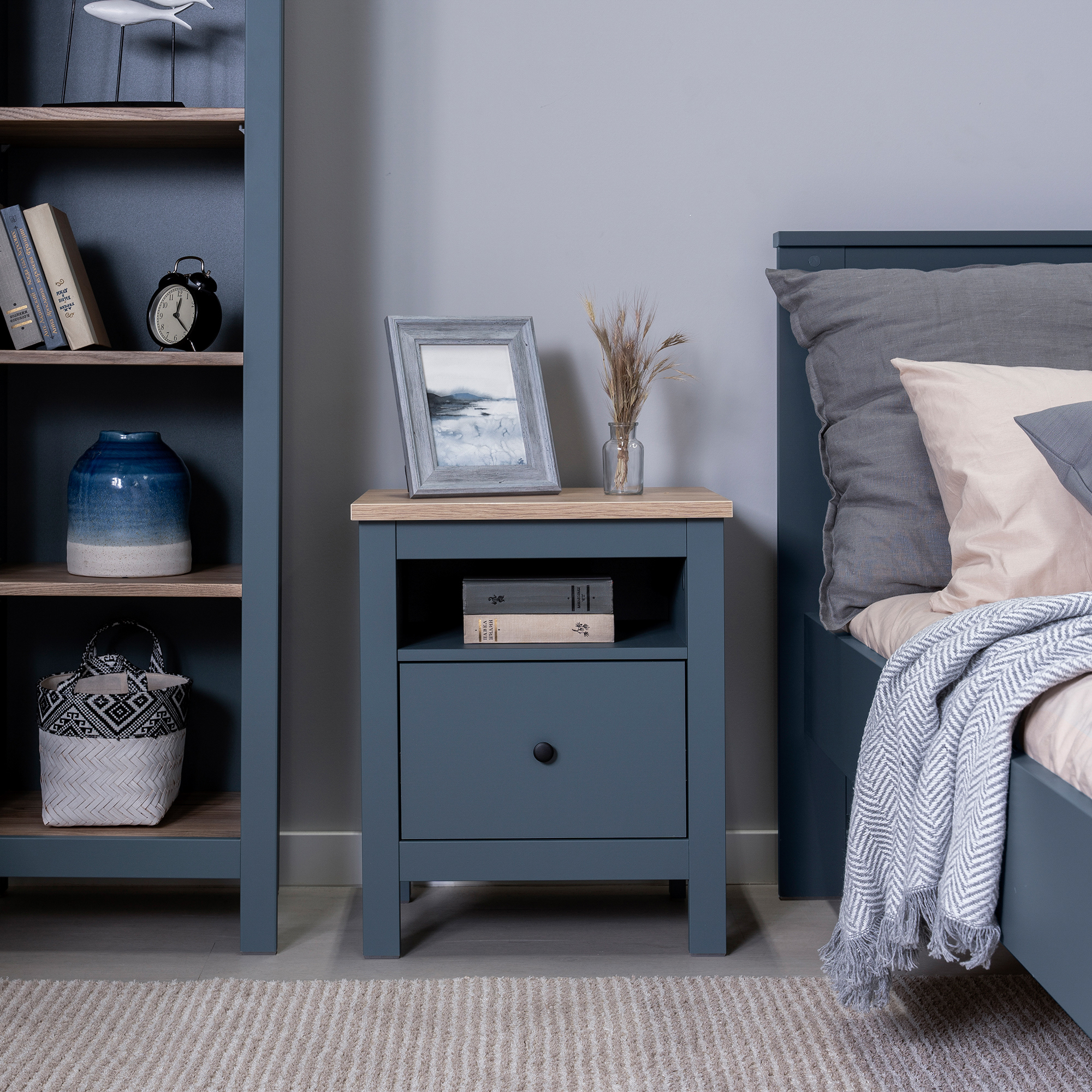 Изображение товара Тумба прикроватная Гуд Лакк 512x622x414 см 1 ящик ДСП цвет ясень/зеленый