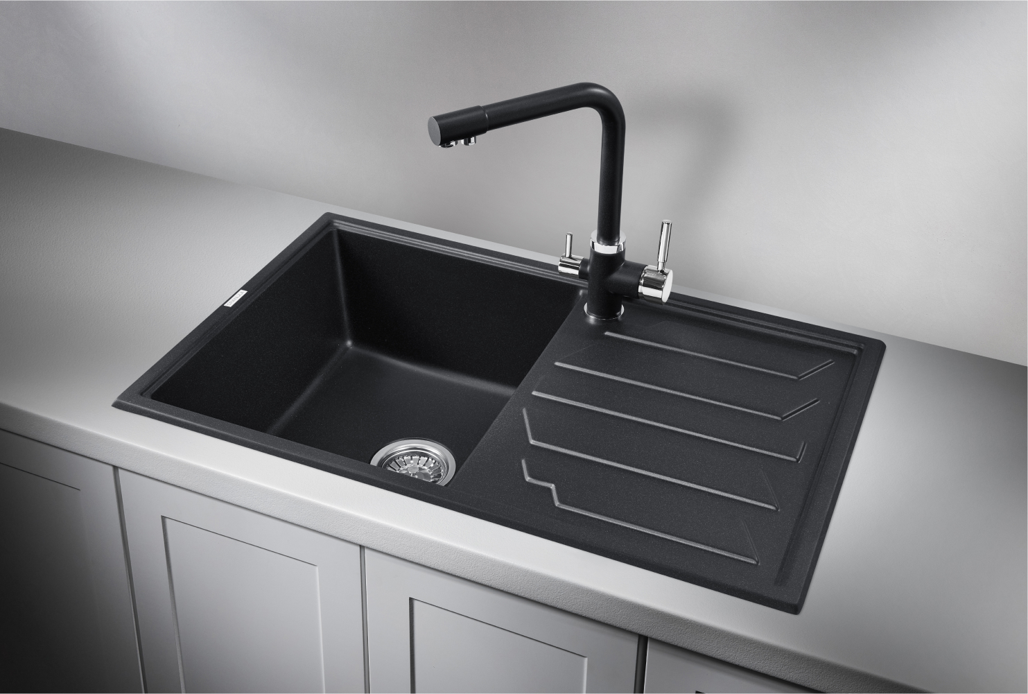 Изображение товара Мойка Granula 8002 Черный — кварц, правый/левый край, глубокая чаша