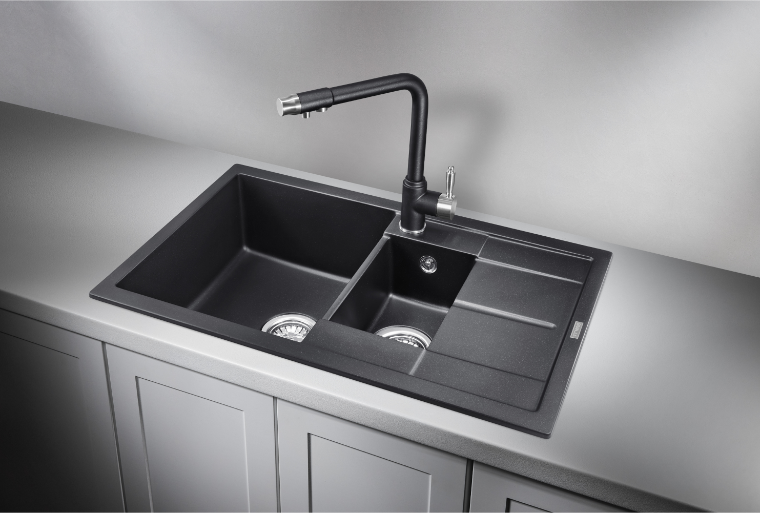 Изображение товара Мойка кухонная Granula кварцевая GR-7802 775x495 мм шварц