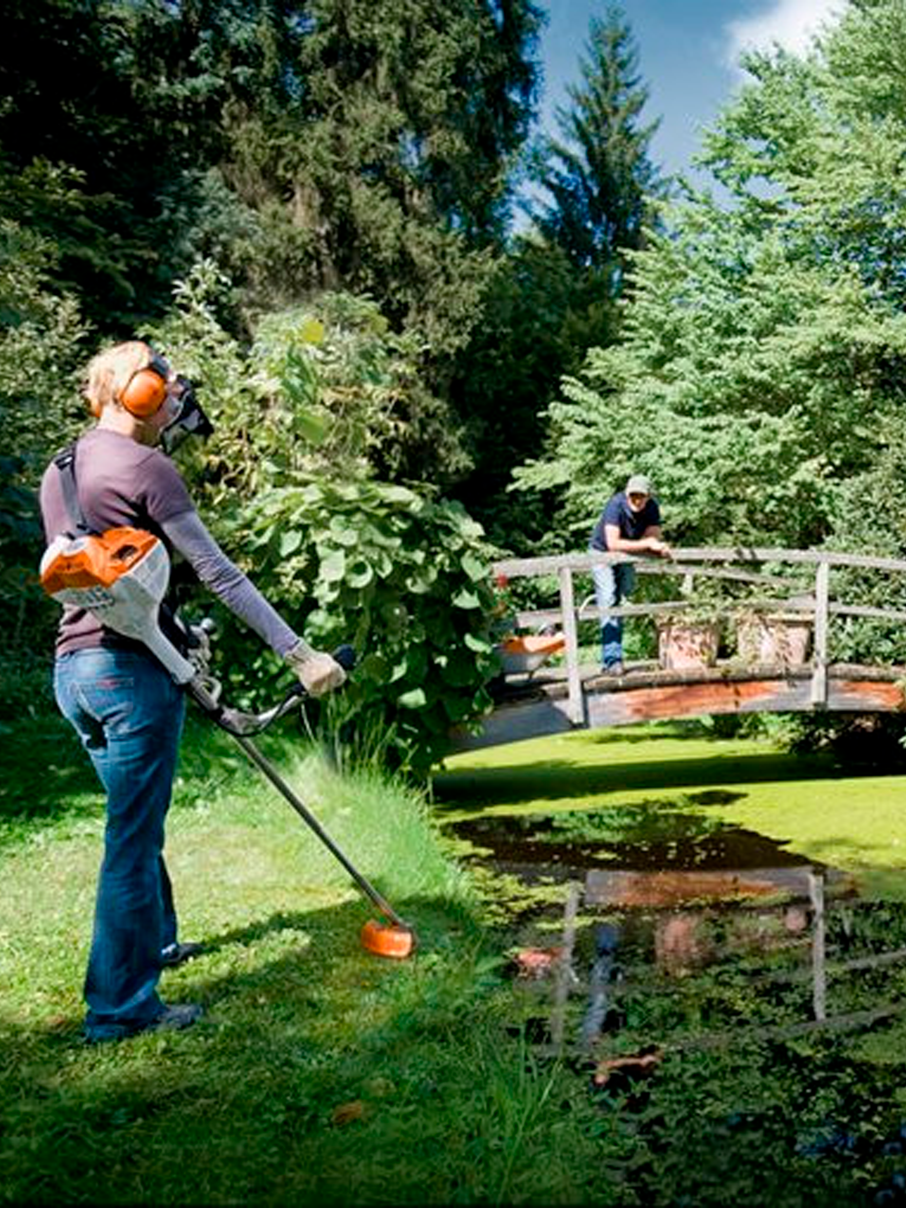 Изображение товара Бензиновый триммер STIHL FS 55 2-тактный с ножом и автоматической леской