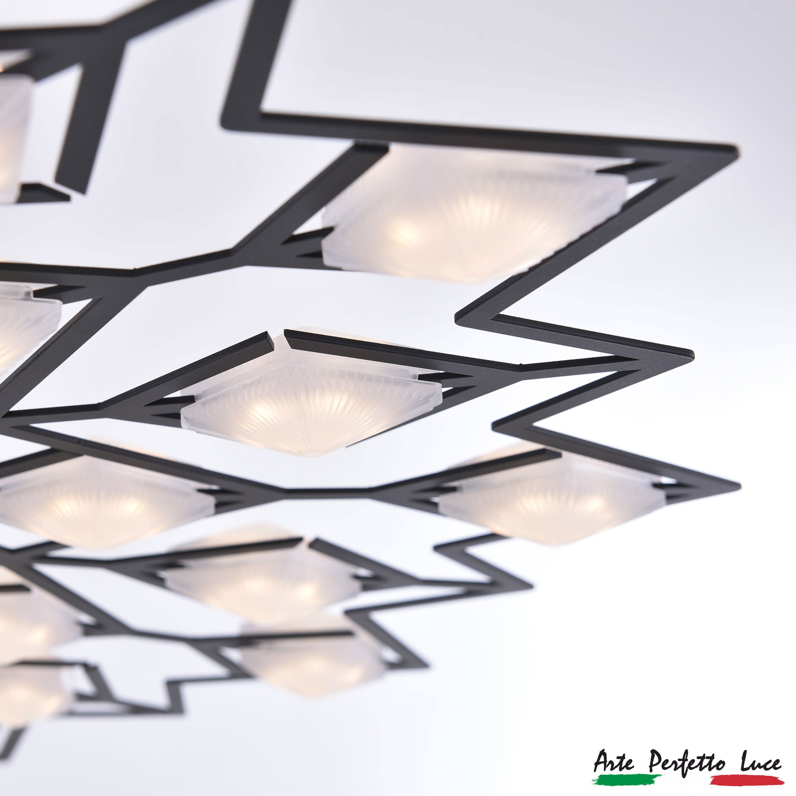 Изображение товара Люстра потолочная светодиодная Arte Perfetto Luce 3307 MX8228 48W 760 Black