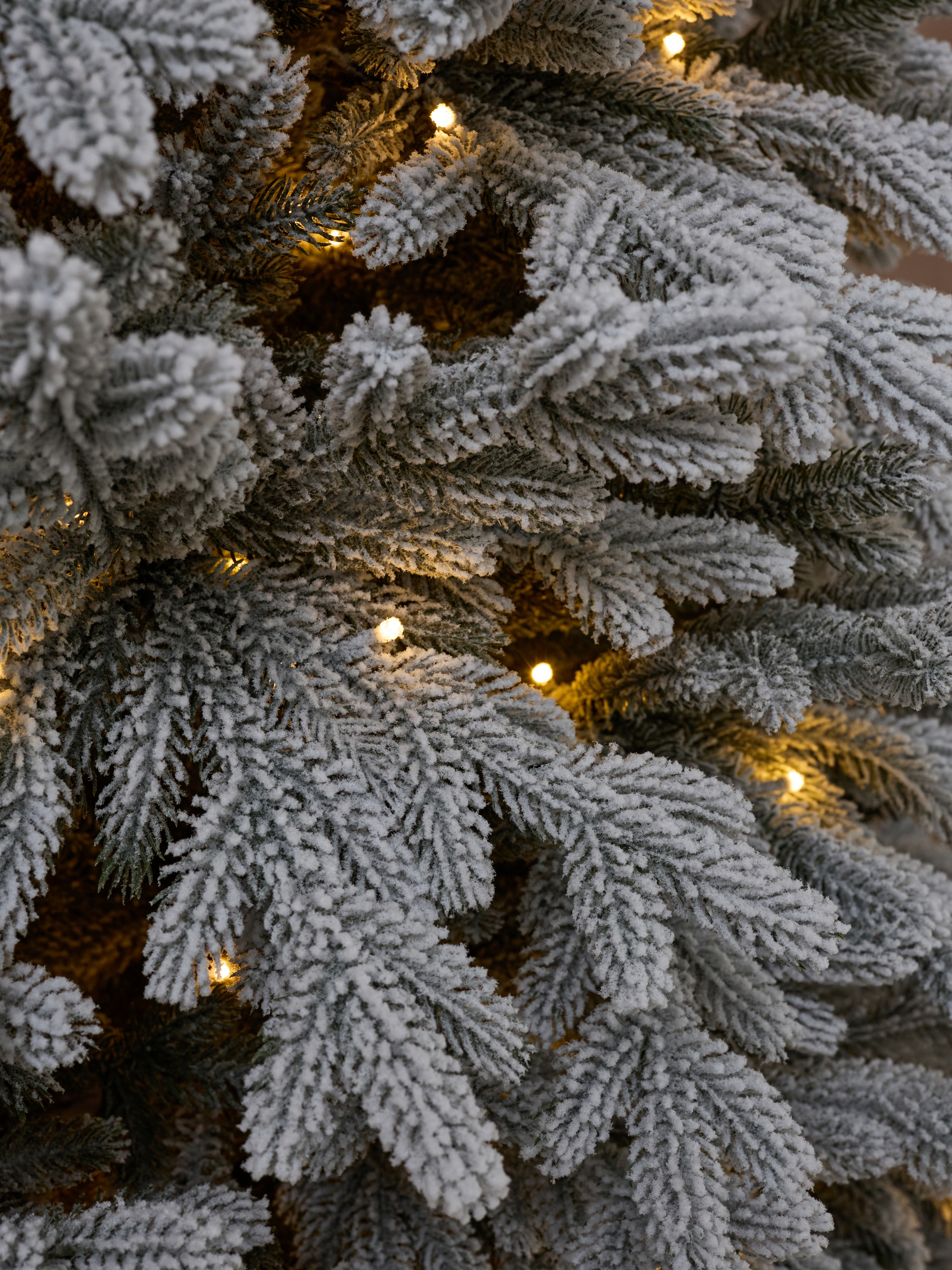 Изображение товара Искусственная елка Max christmas ЕСВЗЛ 24 Версальская заснеженная 240 см