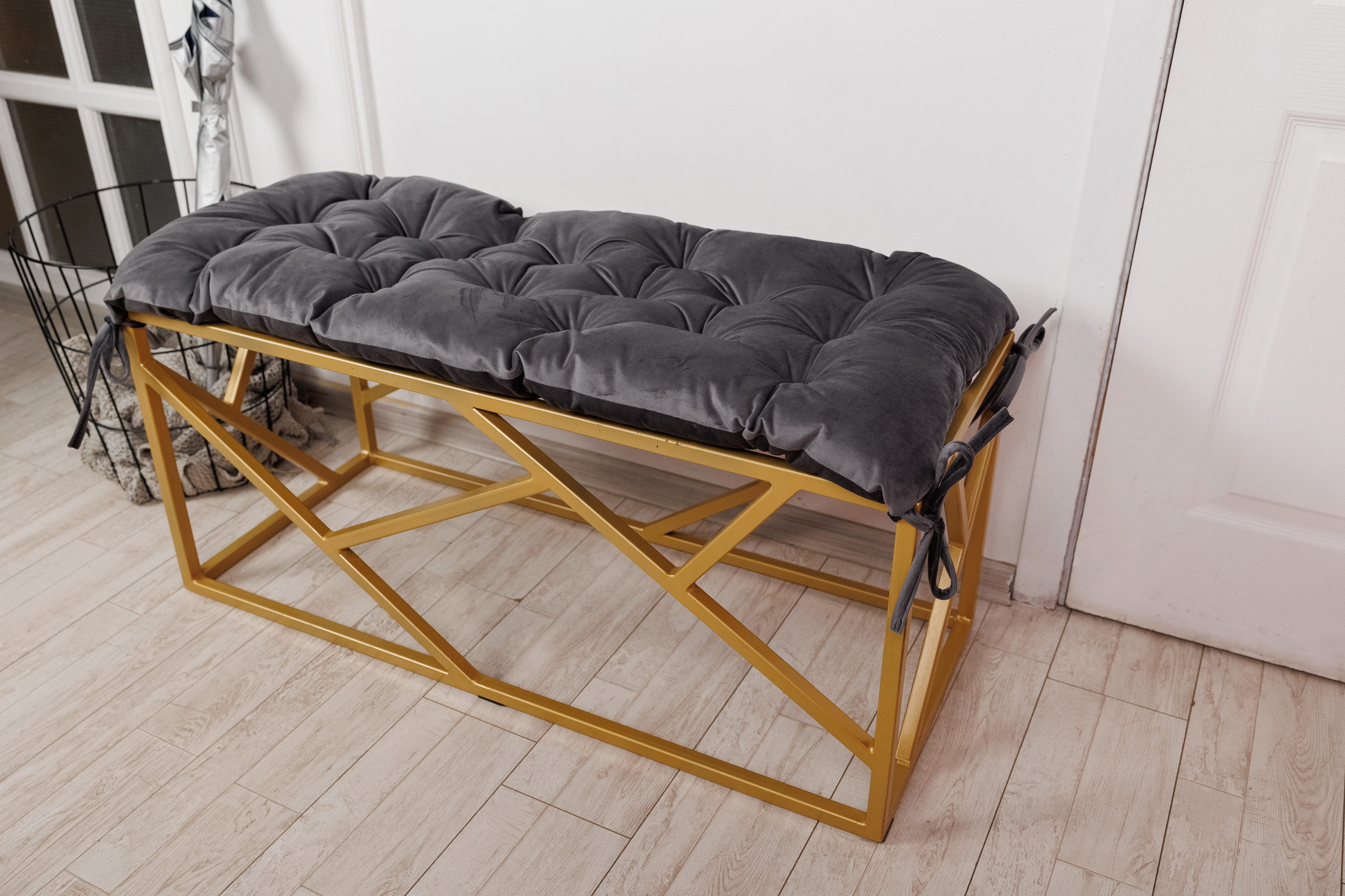 Изображение товара Подушка пикованная Alberica ВелюрПМ/100 ВС 45x100 см серый для дома и прогулок