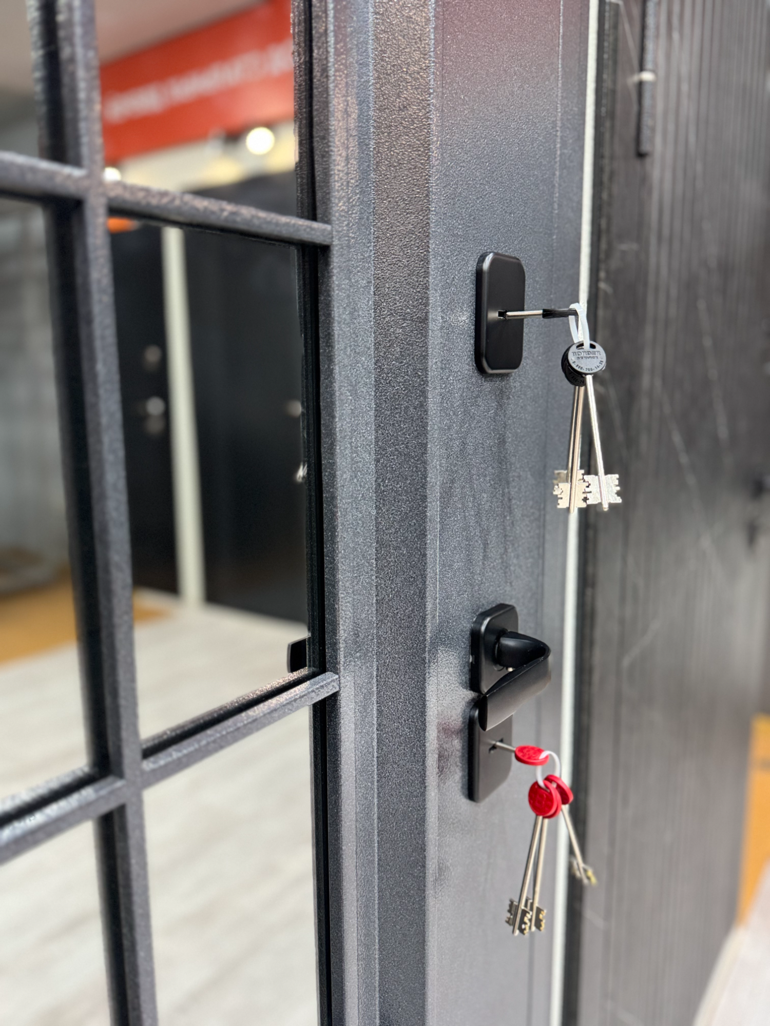 Изображение товара Входная дверь Buldoors HomeGlass2 Mini Termo левый 205x86см цвет букле графит/белый матовый Изображение товара Входная дверь Buldoors HomeGlass2 Mini Termo левый 205x86см цвет букле графит/белый матовый