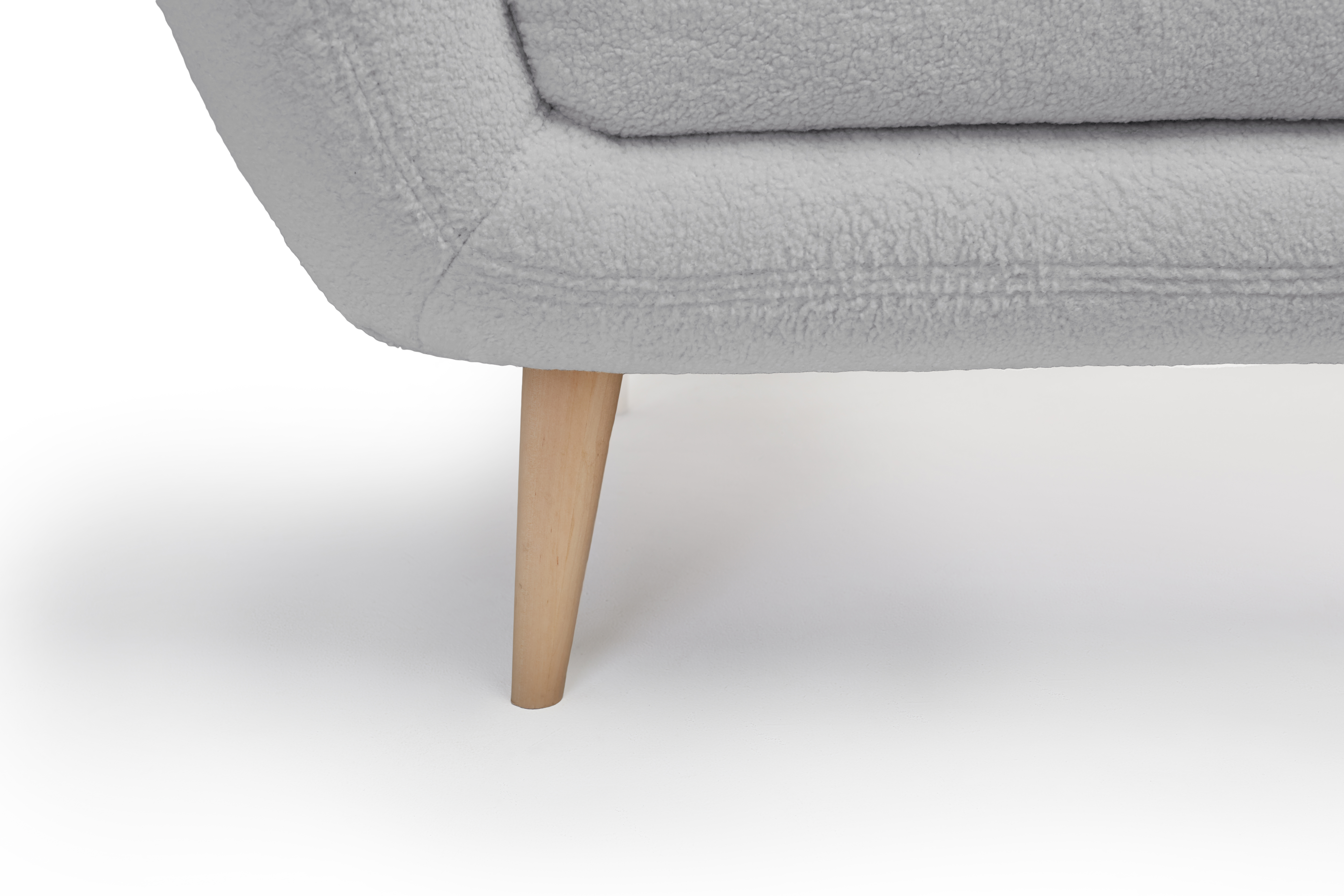 Изображение товара Диван прямой Элефант из искусственного меха светло-серого цвета Россия