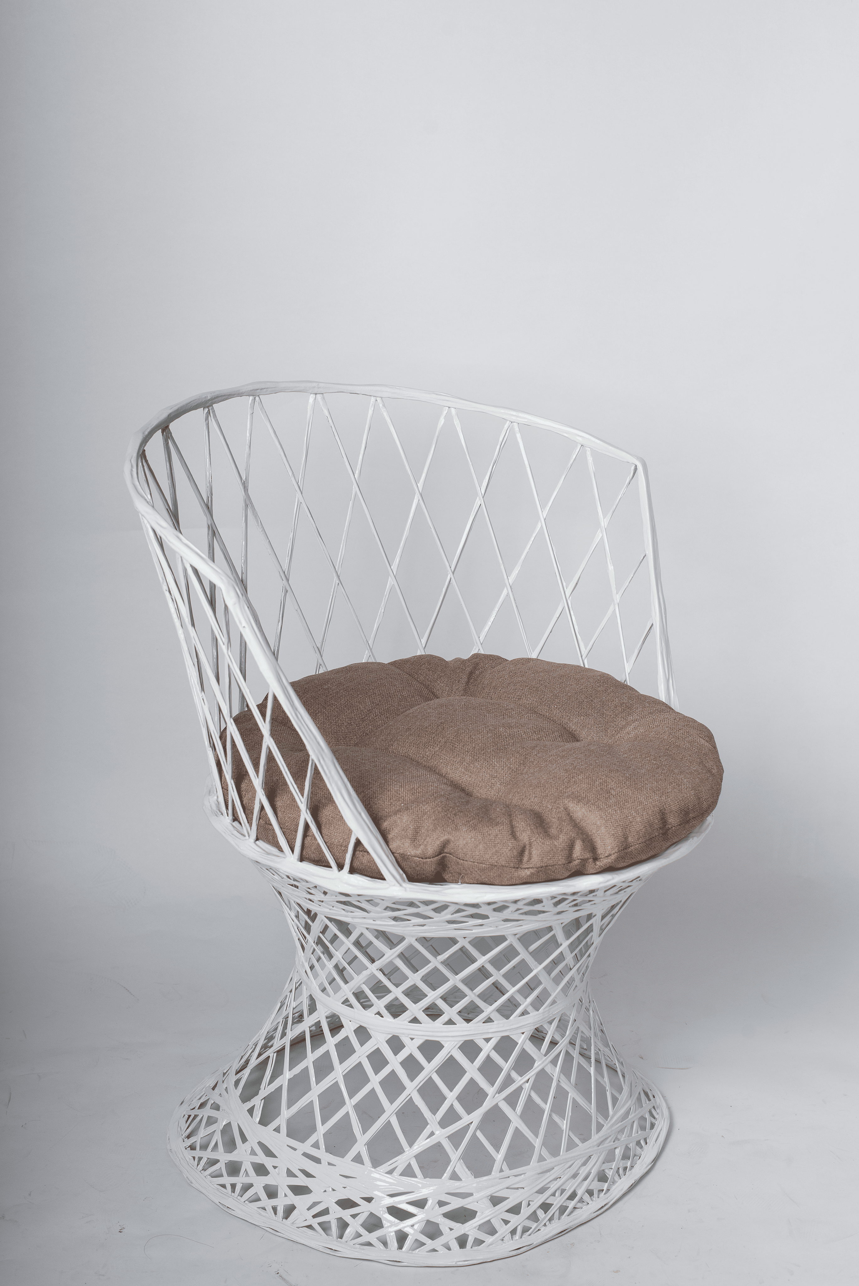 Изображение товара Кресло Ajurio Л8401-4 садовое с подушкой белый 84x72см комфорт и стиль