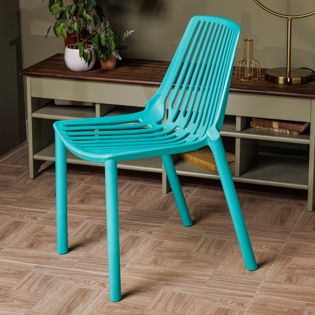 Изображение товара Стул Royal Family Nico 56x45x80 см полипропилен изумрудный