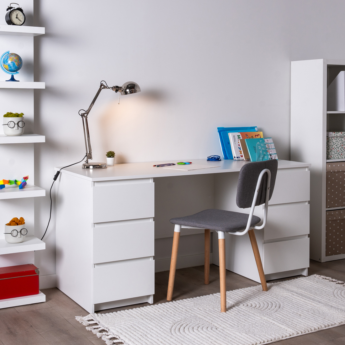 Изображение товара Письменный стол Гуд Лакк Кастор 151x65x75 см с 6 ящиками, белый
