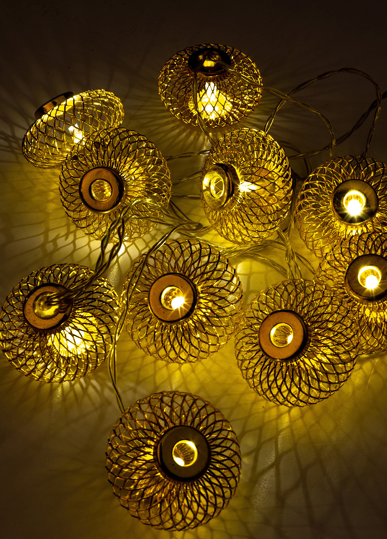 Изображение товара Электрогирлянда универсальная Космос 89-9-121 0.1x0.1 м 10 ламп разноцветный 8 режимов работы