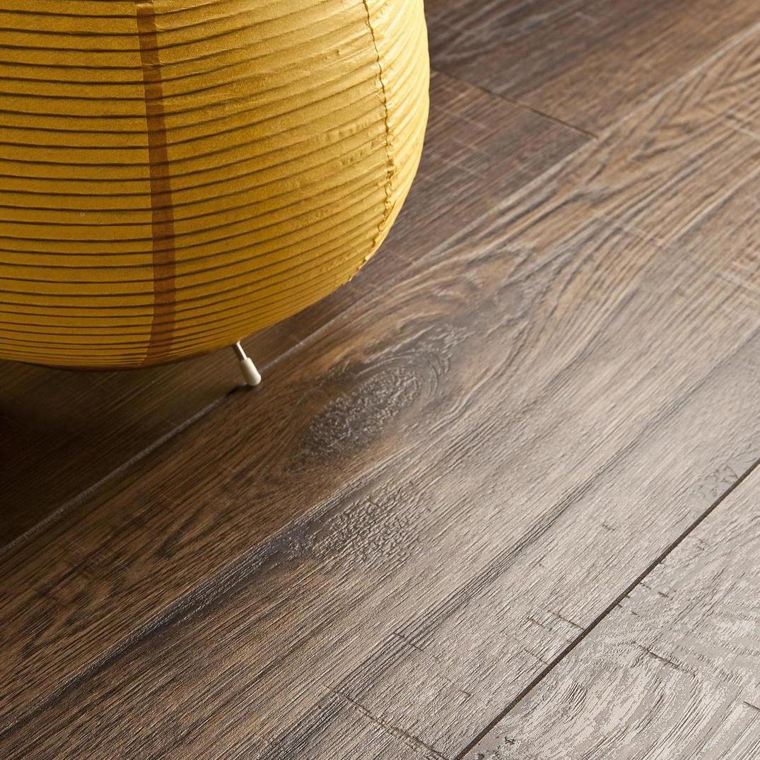 Изображение товара Ламинат Kaindl 34029 Хикори Вэлли 33 класс толщина 10 мм с фаской 1.76 м²