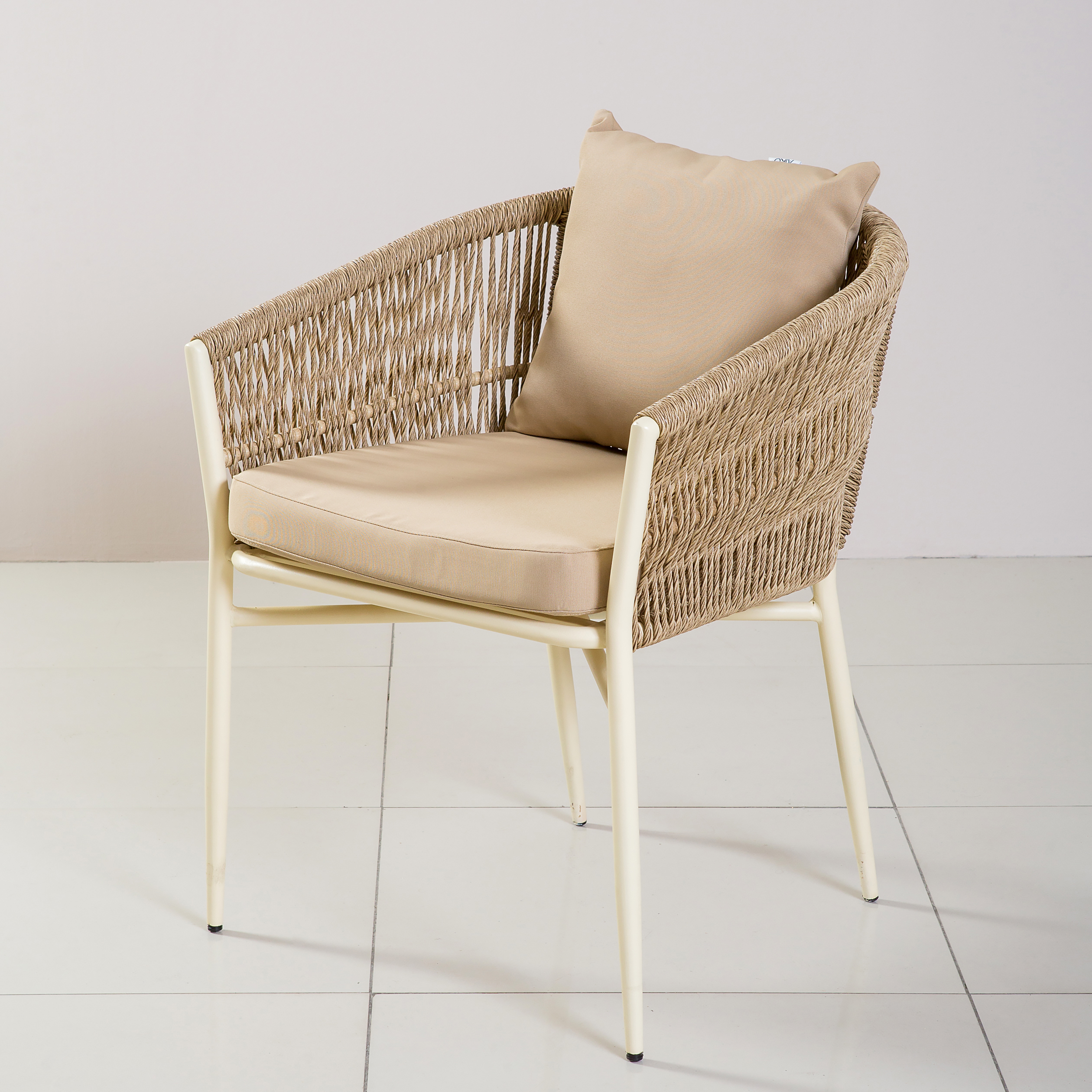 Изображение товара Кресло садовое AIKO Zoe из искусственного ротанга с подушкой бежевое 62х69х79 см