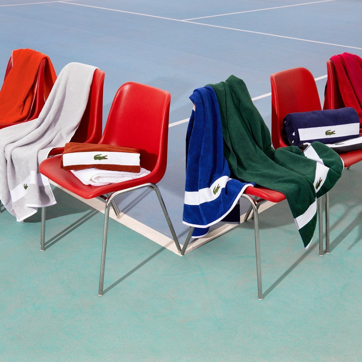 Изображение товара Полотенце Lacoste Casual Rouge 90x150 см из органического хлопка