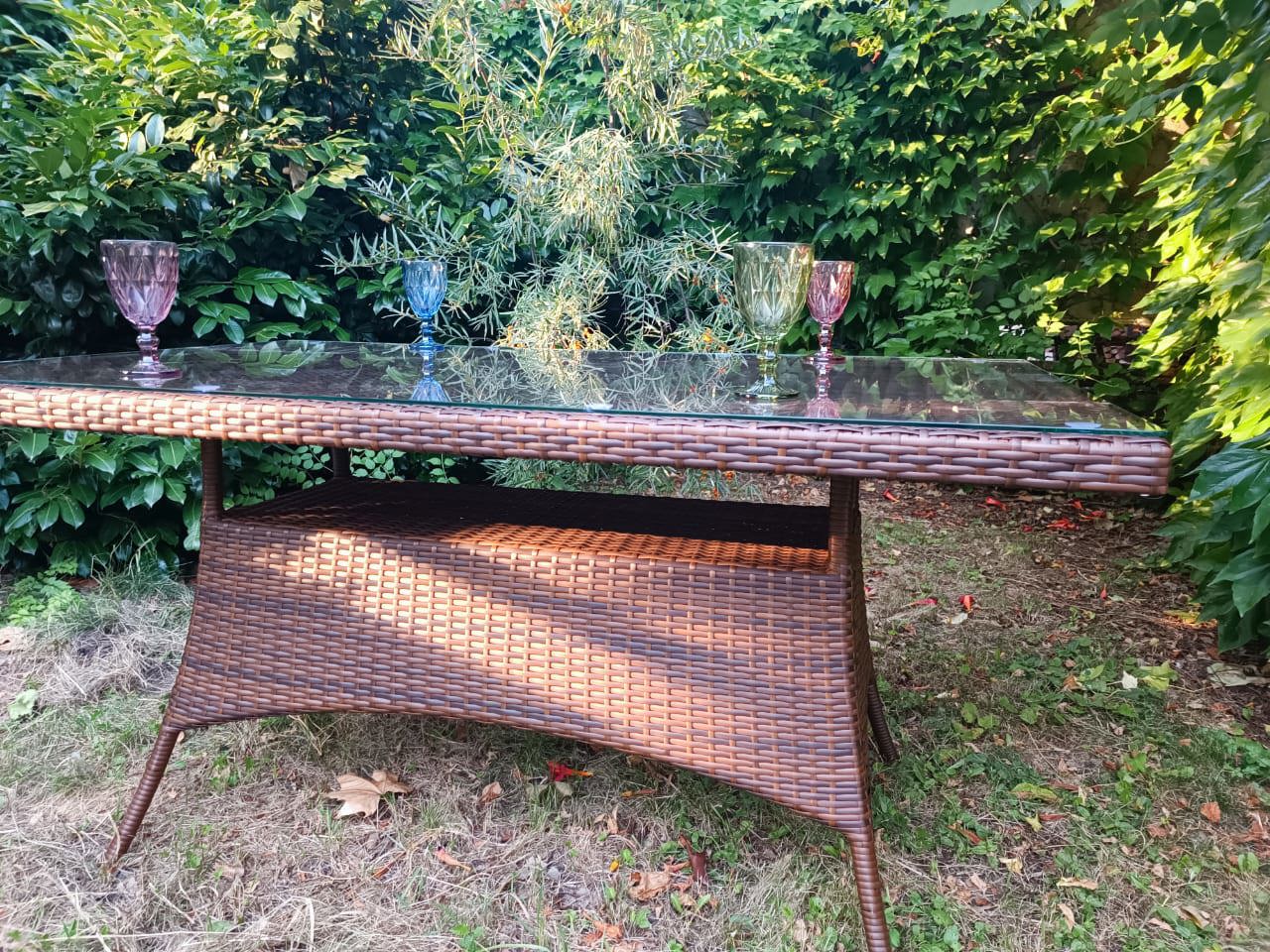 Изображение товара Садовый стол Sunset Кипр 150x90x75 см из алюминия с стеклом Изображение товара Садовый стол Sunset Кипр 150x90x75 см из алюминия с стеклом