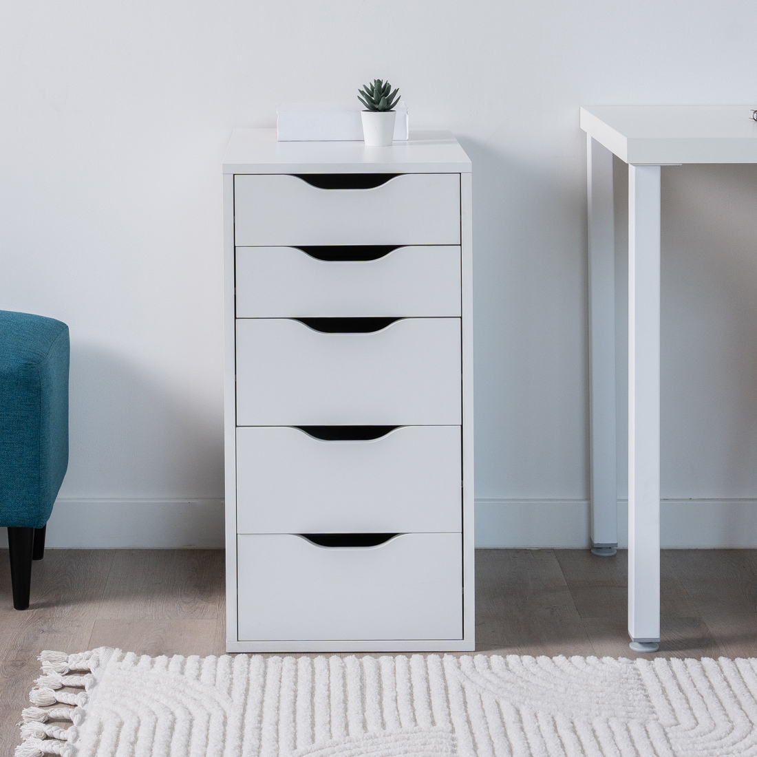 Изображение товара Комод с 5 ящиками Гуд Лакк Ингар Белый 71x36x53 см из ДСП