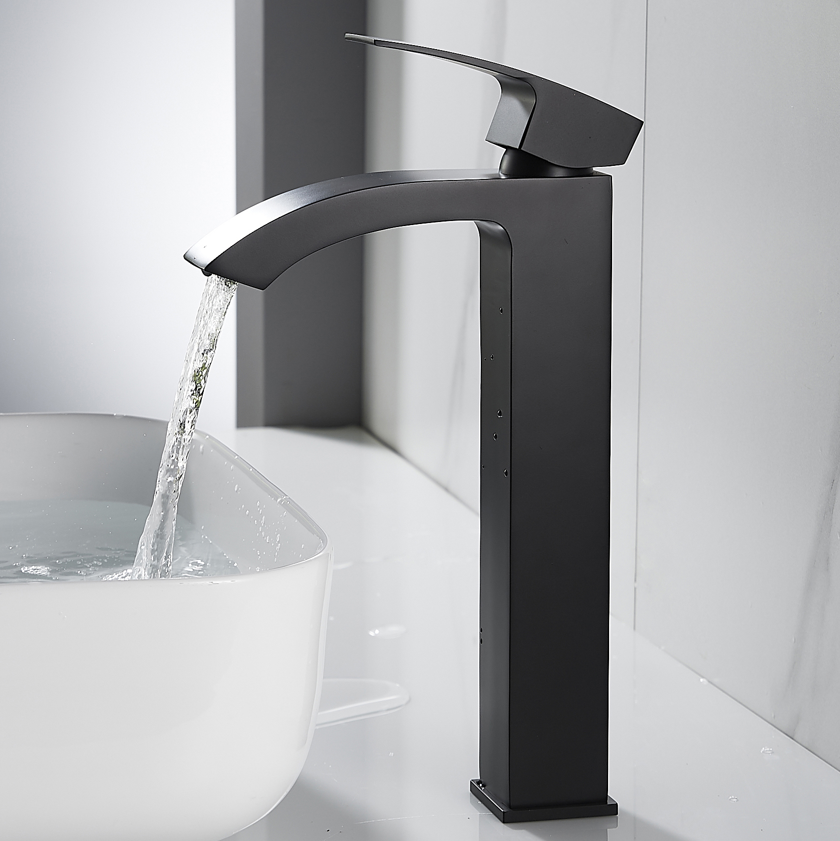 Изображение товара Смеситель для раковины Aloute A1101H-1 однорычажный цвет черный матовый