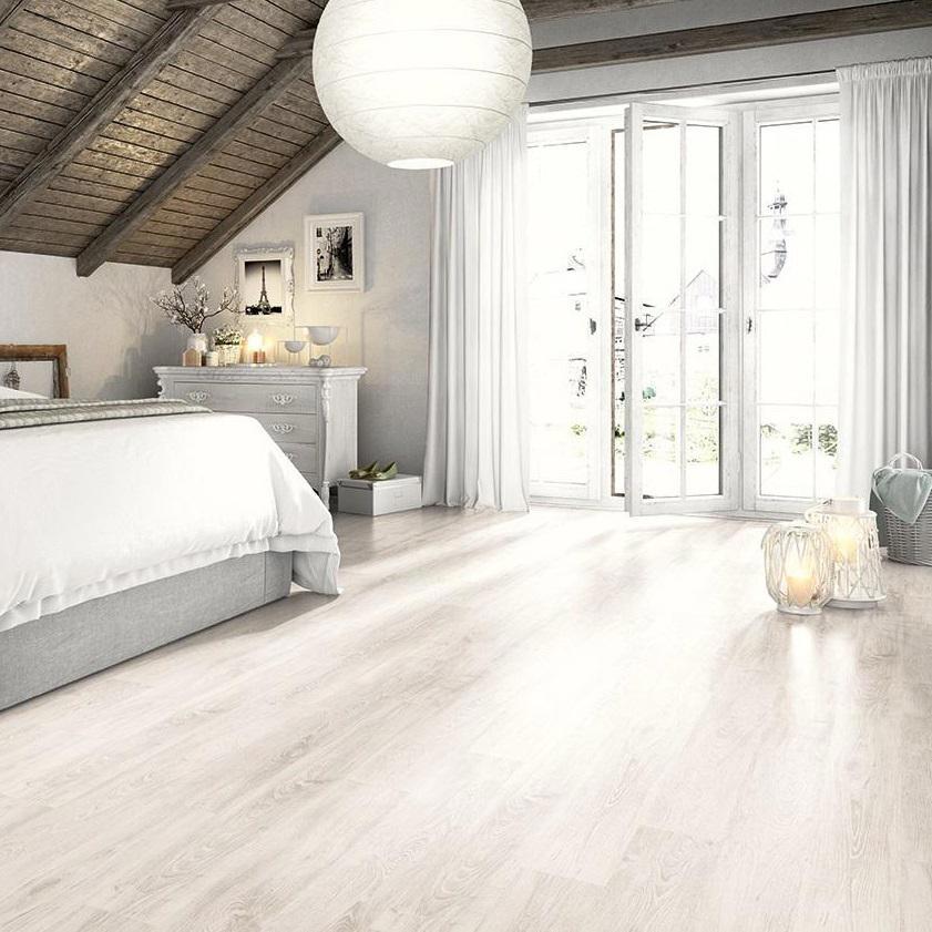 Изображение товара Ламинат Woodstyle Дуб Боргетто 32 класс, 8 мм, с фаской, 2 м²