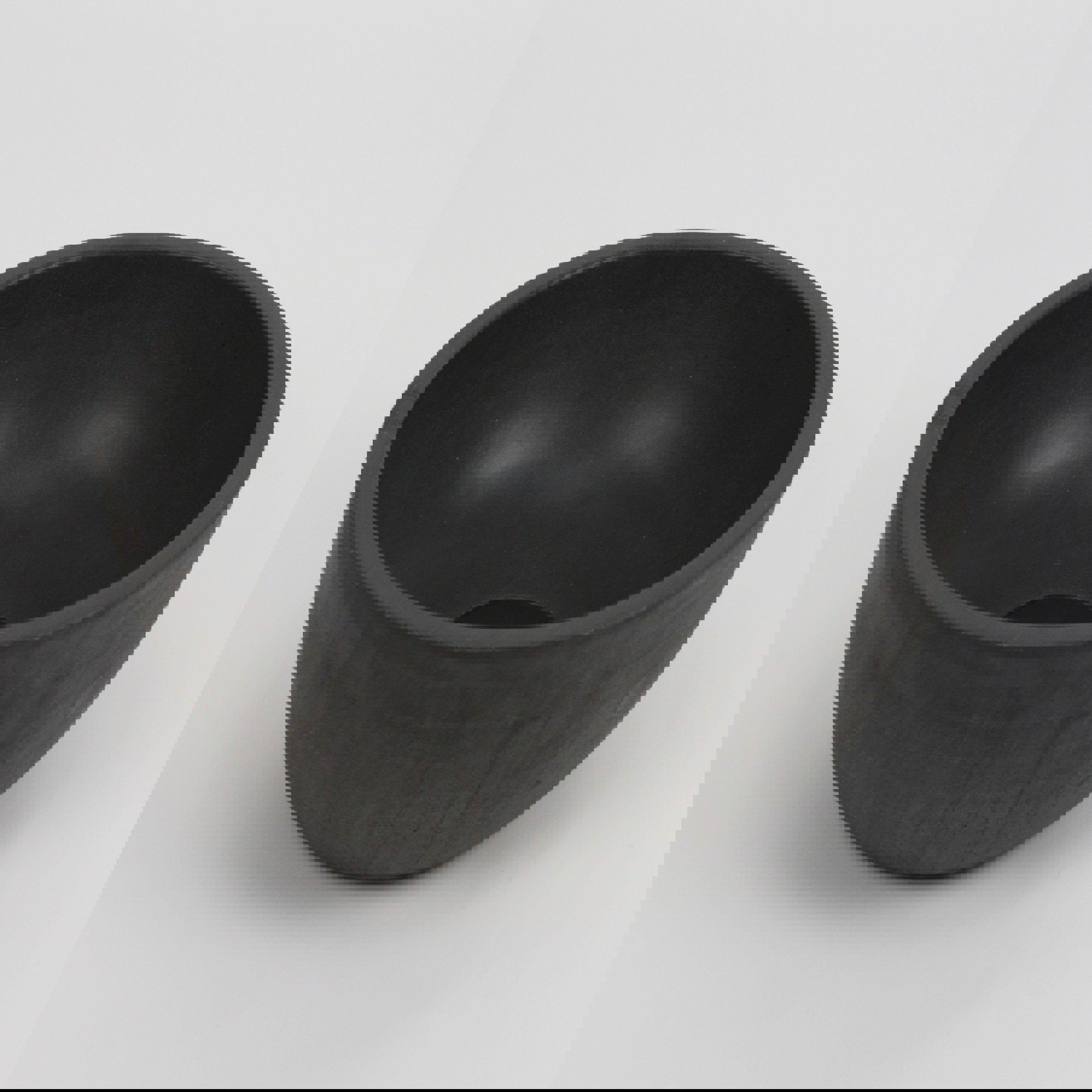 Изображение товара Раковина мебельная Uperwood concrete UPD Belfast 30 см графит с матовой поверхностью