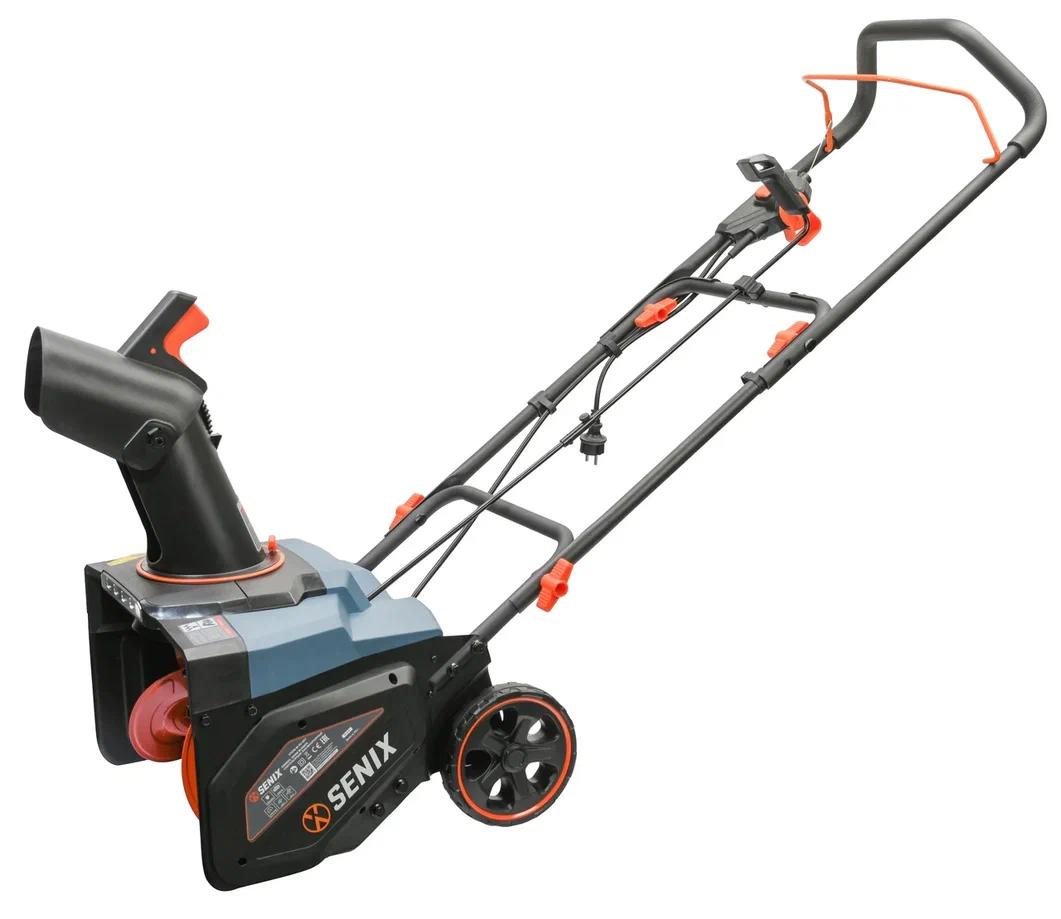 Изображение товара Электрический снегоуборщик SENIX STE18-M-EU 46 см 1800 Вт удобный для зимних уборок