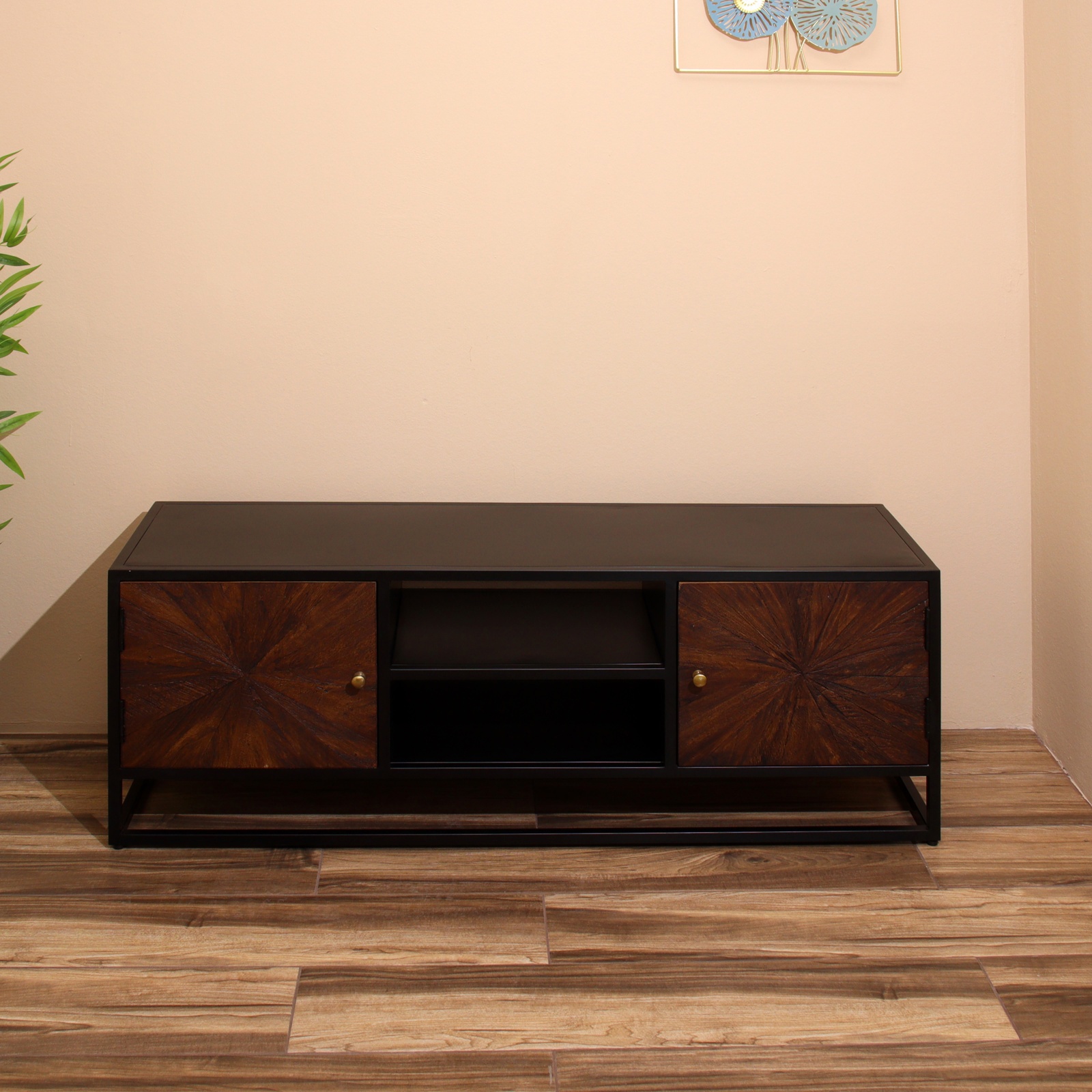 Изображение товара Тумба под телевизор Simaland Брауни 140х50х40 см - деревянная, стиль неоклассика