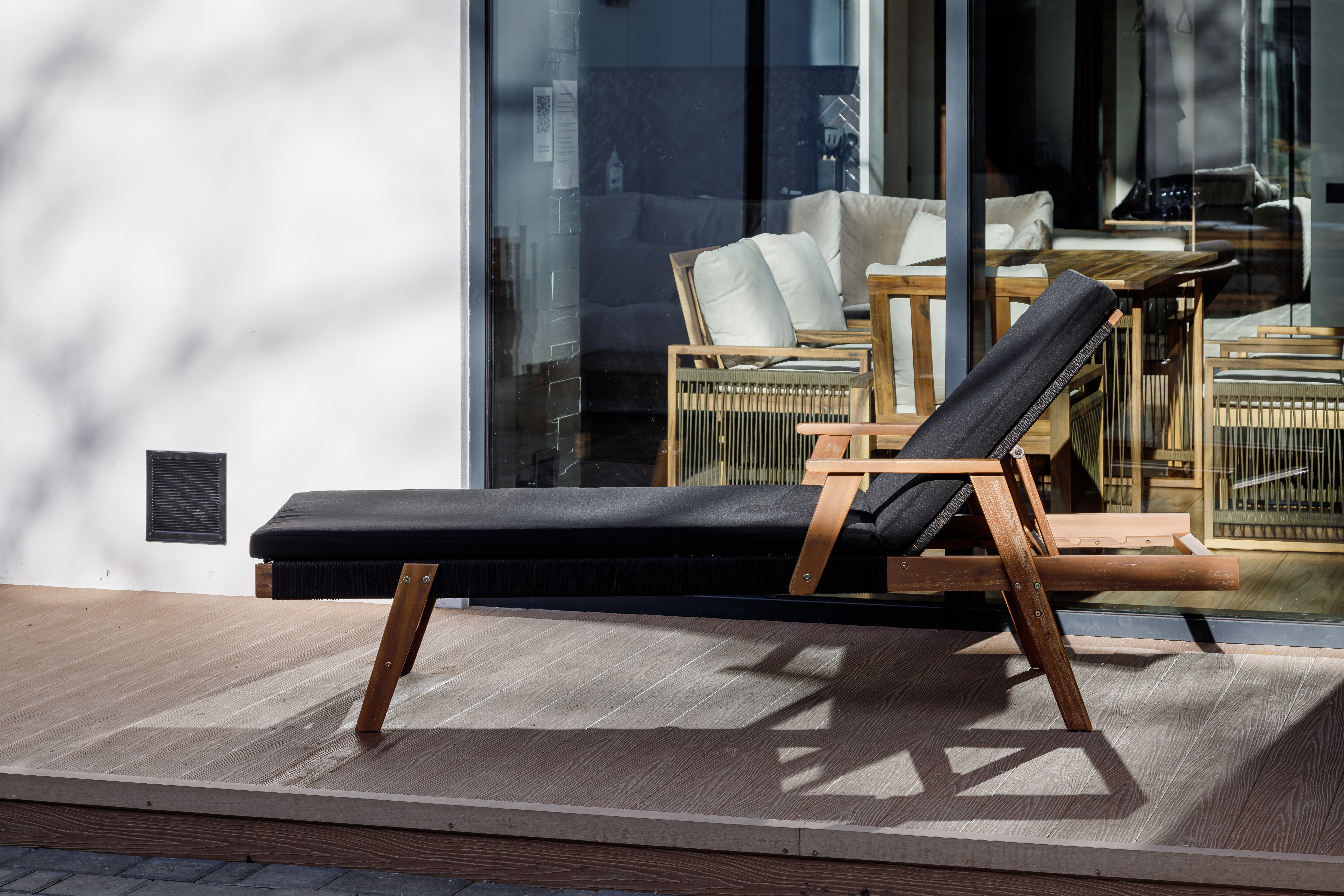 Изображение товара Шезлонг Royal family Michelle Sunlounge 200x73x55 см акация/полиэстер черный