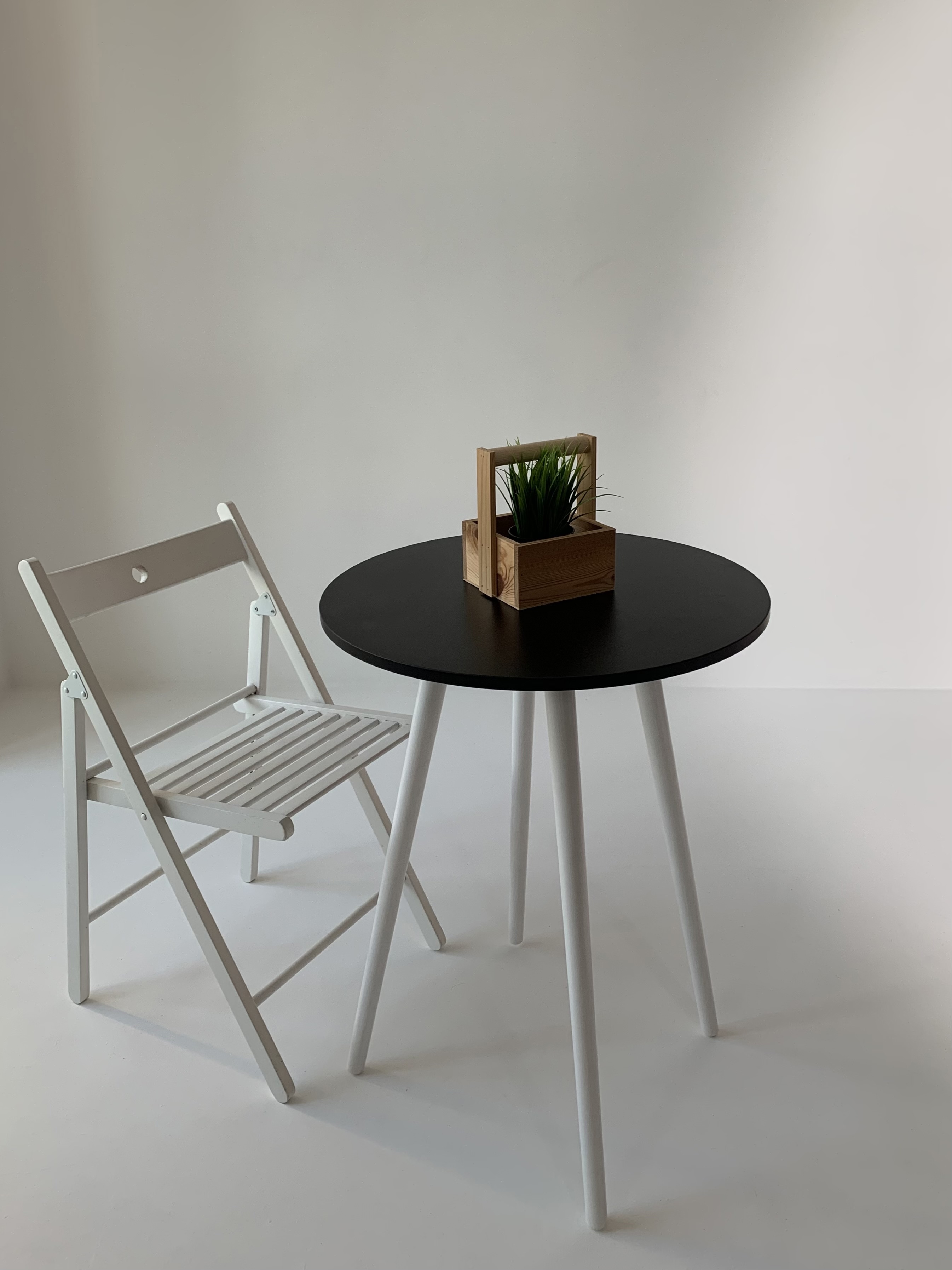 Изображение товара Круглый стол STOL107-60-WHITEWOOD-BLACK, 60x60 см, черный