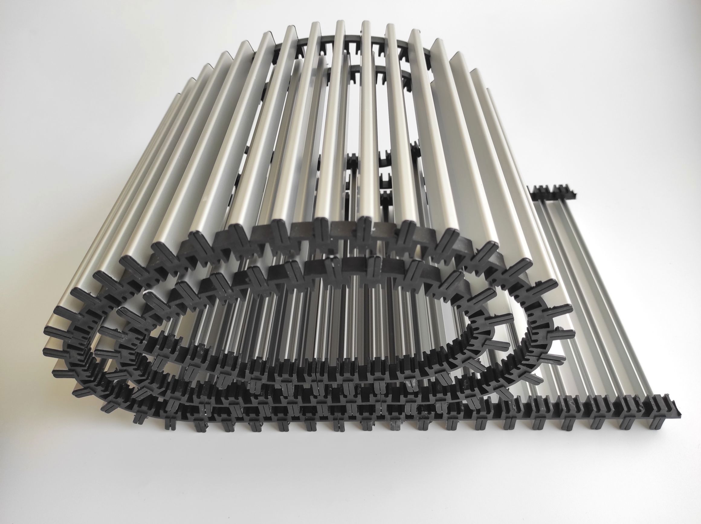 Изображение товара Решётка рулонная алюминиевая KVZ RRA для внутрипольных конвекторов 2200x221мм