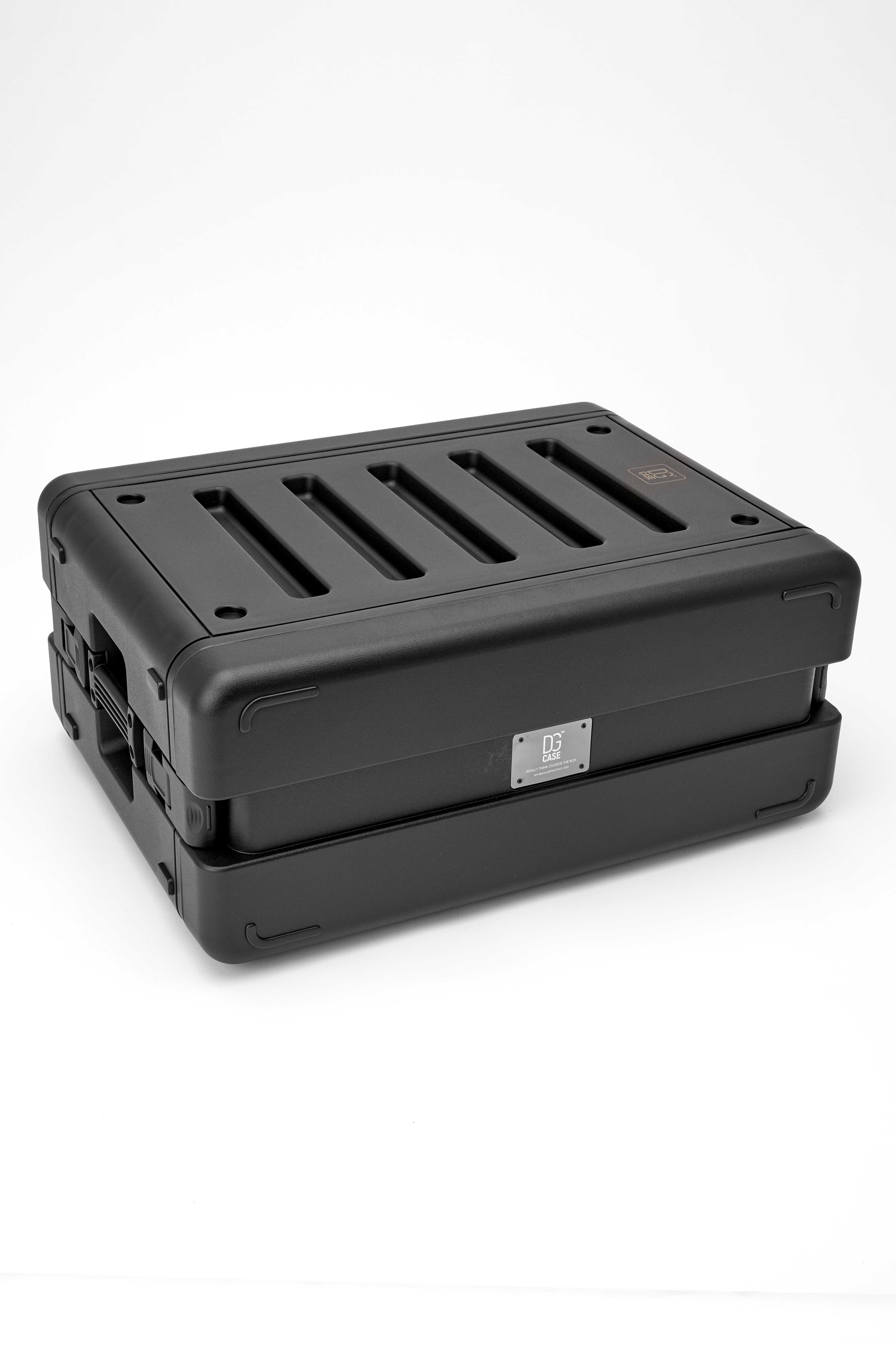 Изображение товара Кейс защитный рэковый ударопрочный Dgcase 265x447x185 мм, полипропилен