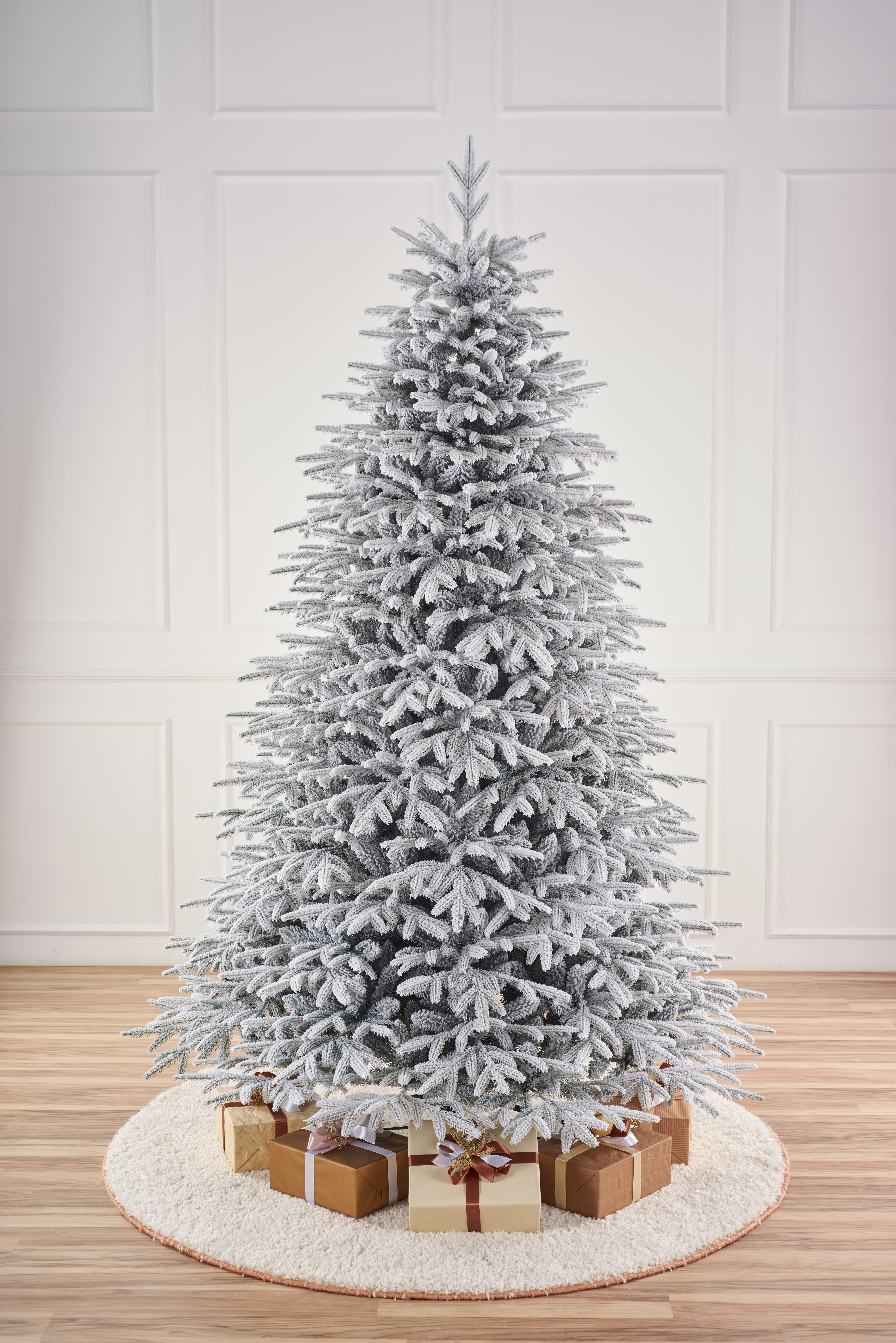 Изображение товара Искусственная елка Max christmas 180 см заснеженная Карпатская пушистая