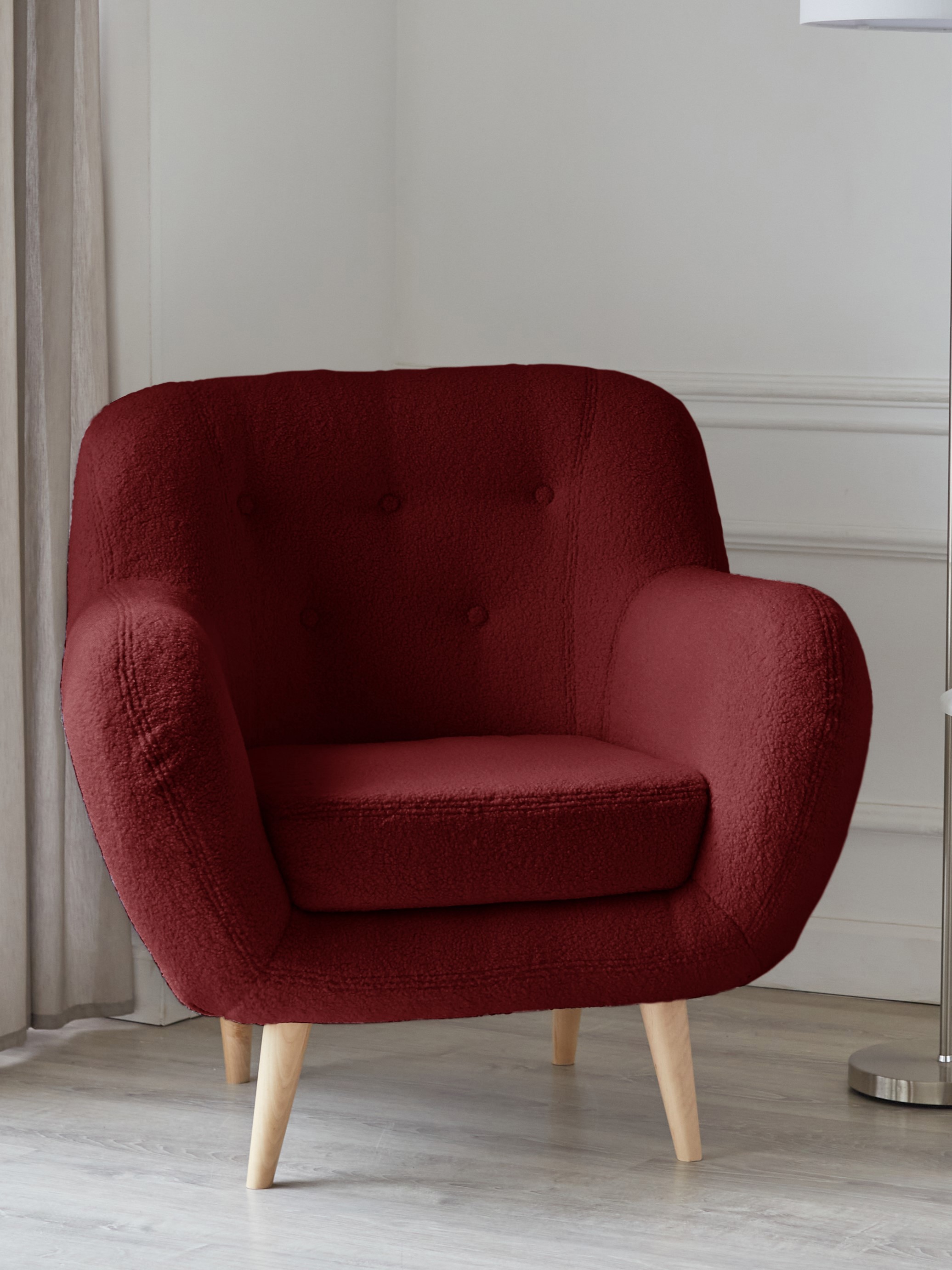 Изображение товара Кресло Элефант из искусственного меха красного цвета - комфорт и стиль