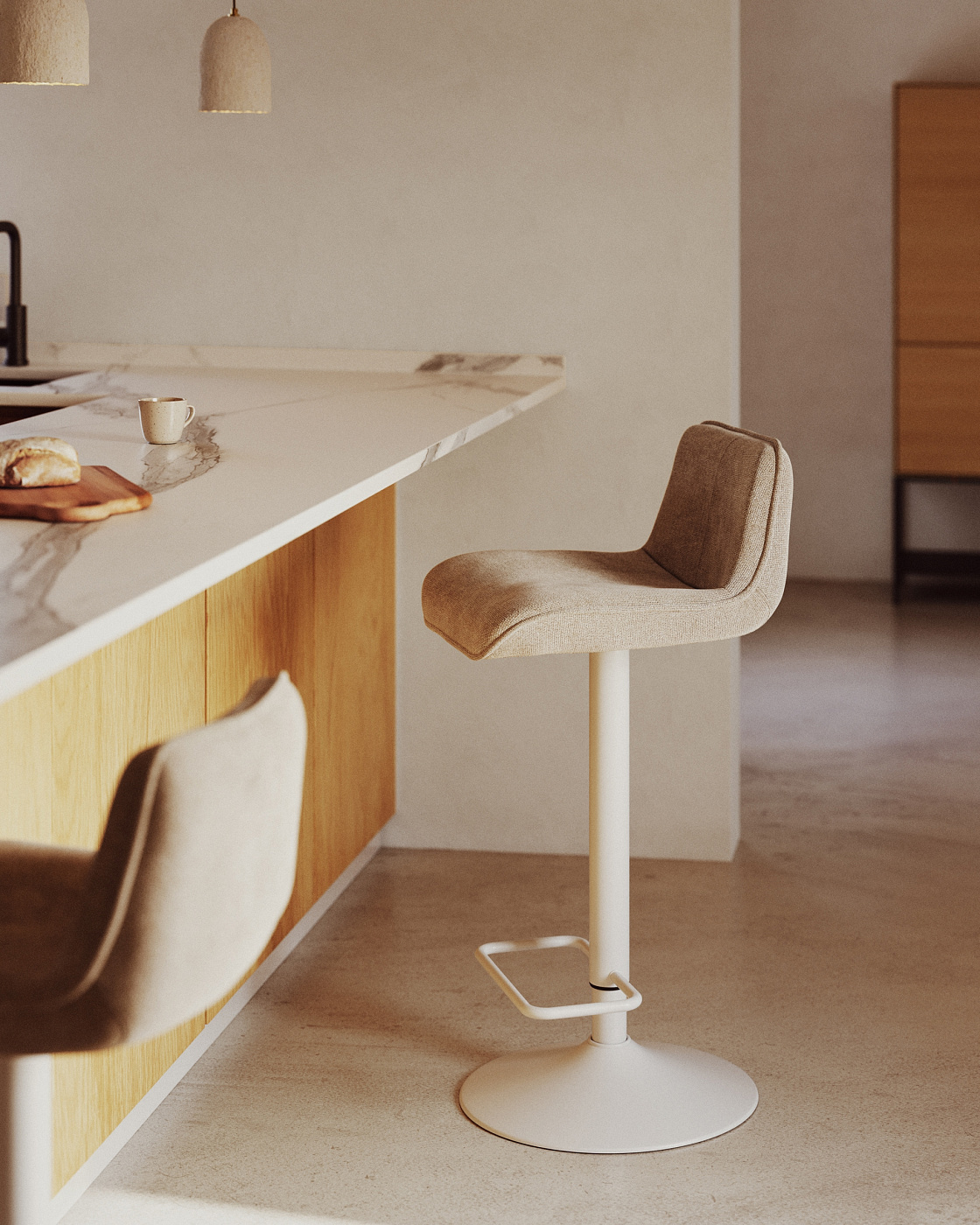 Изображение товара Барный стул La Forma Zenda 166653 с регулируемой высотой и вращением бежевый