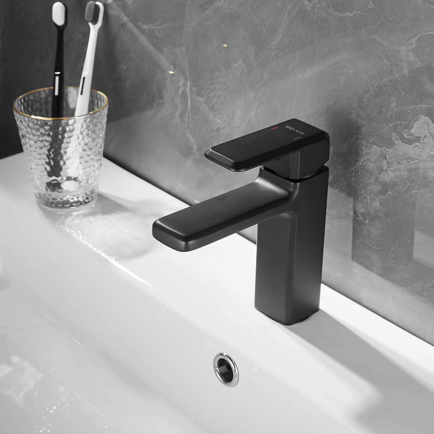 Изображение товара Смеситель для раковины Shevanik S8801H однорычажный цвет черный