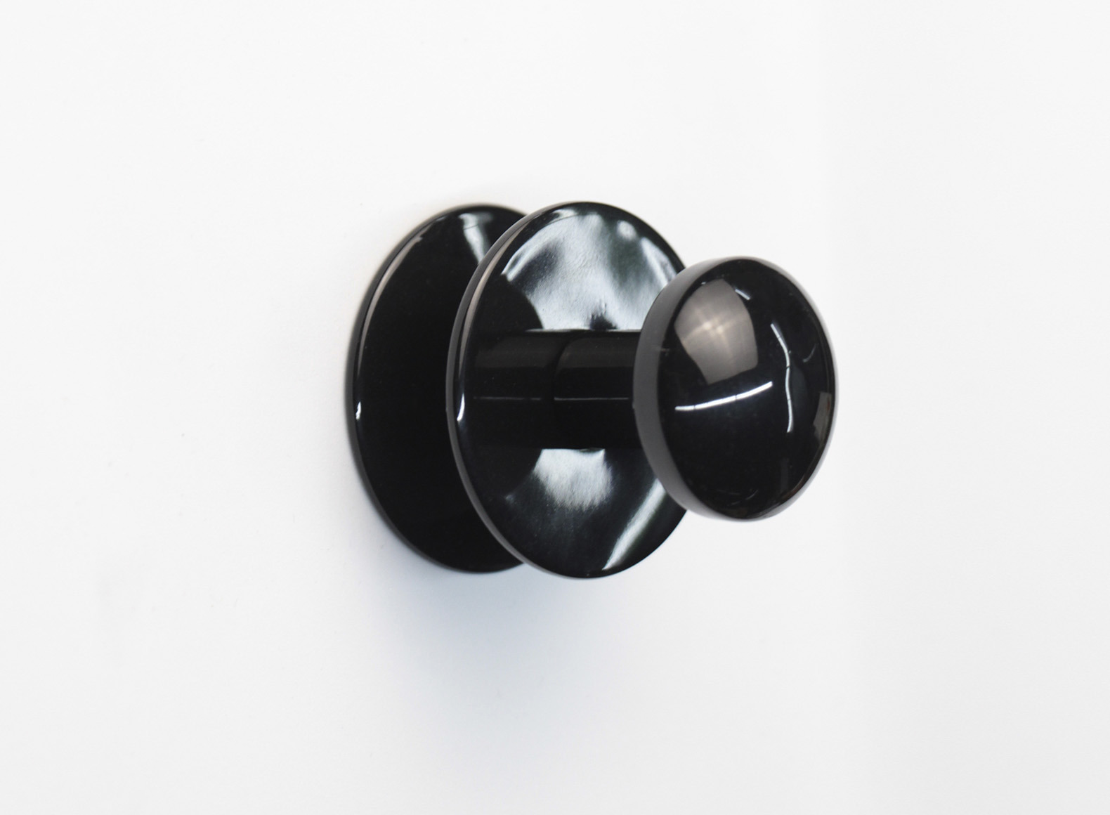 Изображение товара Крючок Steel Art черный глянец из нержавеющей стали универсальный для ванной