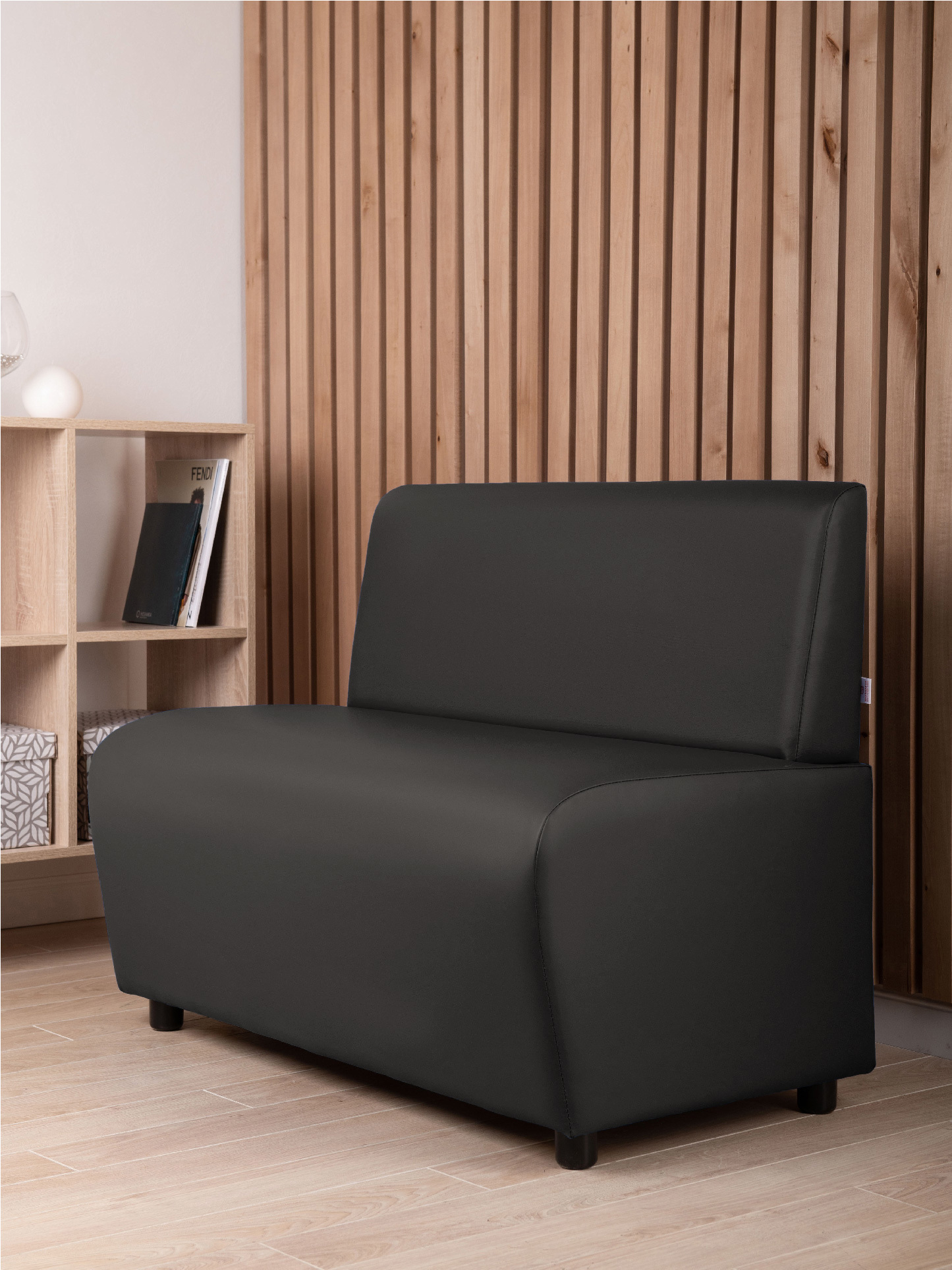 Изображение товара Компактный прямой диван Monofix Бафф из экокожи 100x77x53 см черный