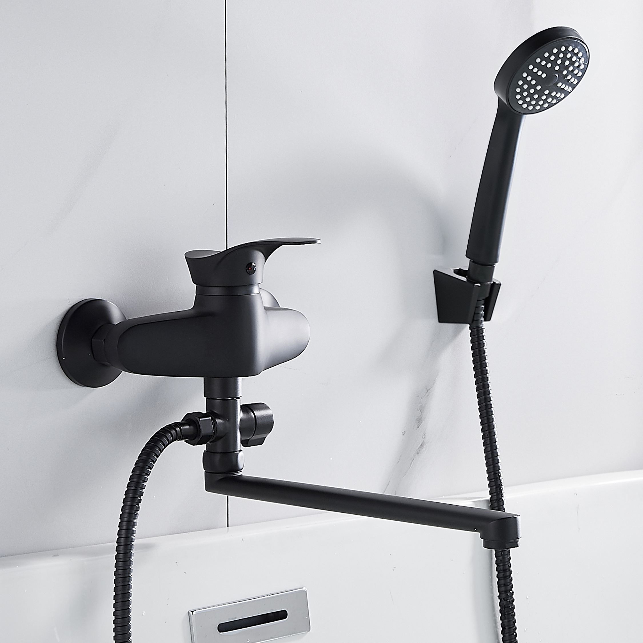 Изображение товара Смеситель для ванны Aloute A0123H с длинный изливом 35 см цвет черный