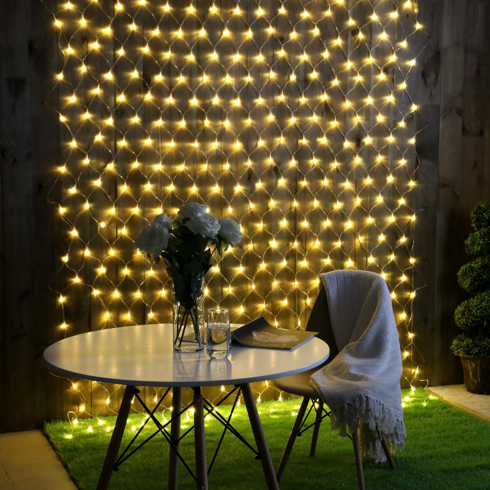 Изображение товара Электрогирлянда универсальная Luazon lighting 2361698 сеть 2x2 м 384 ламп теплый белый 1 режим работы