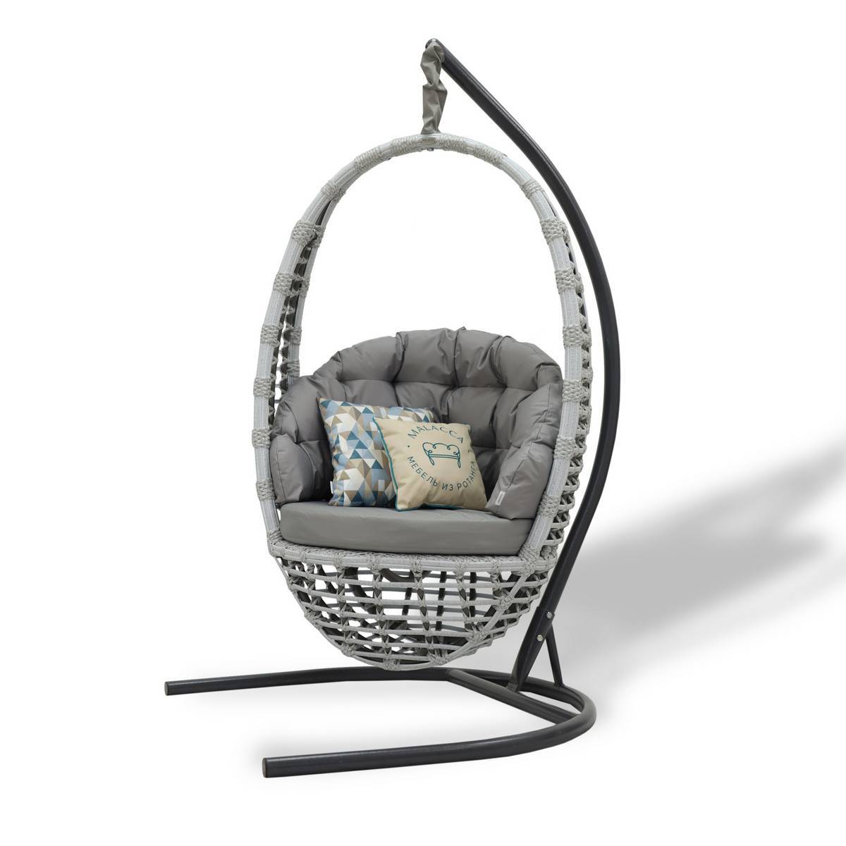 Изображение товара Подвесное кресло Кастриес MALACCA из искусственного ротанга с подушками