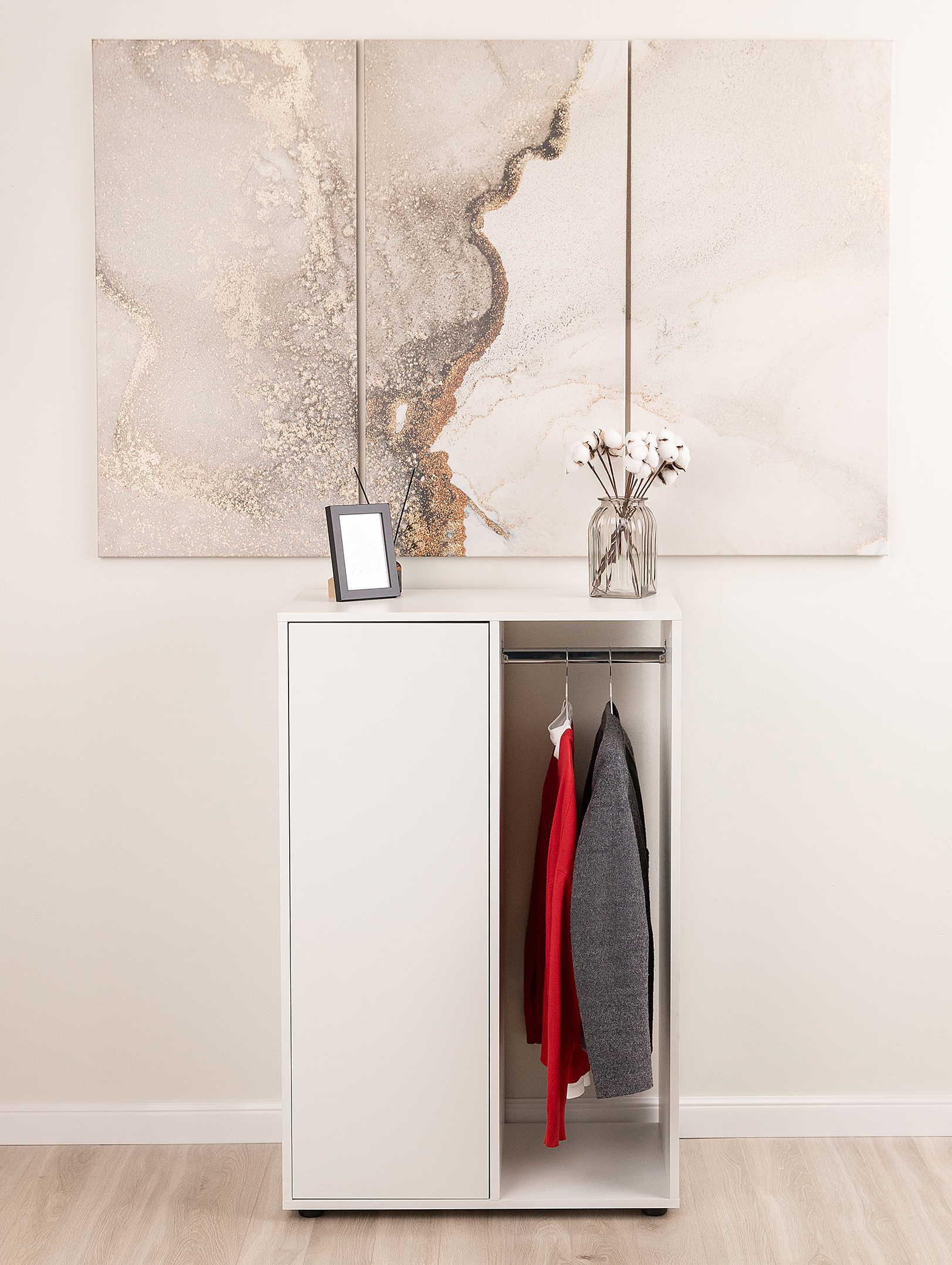 Изображение товара Шкаф для одежды из ЛДСП 70x110 см белый с механизмом Push-to-Open