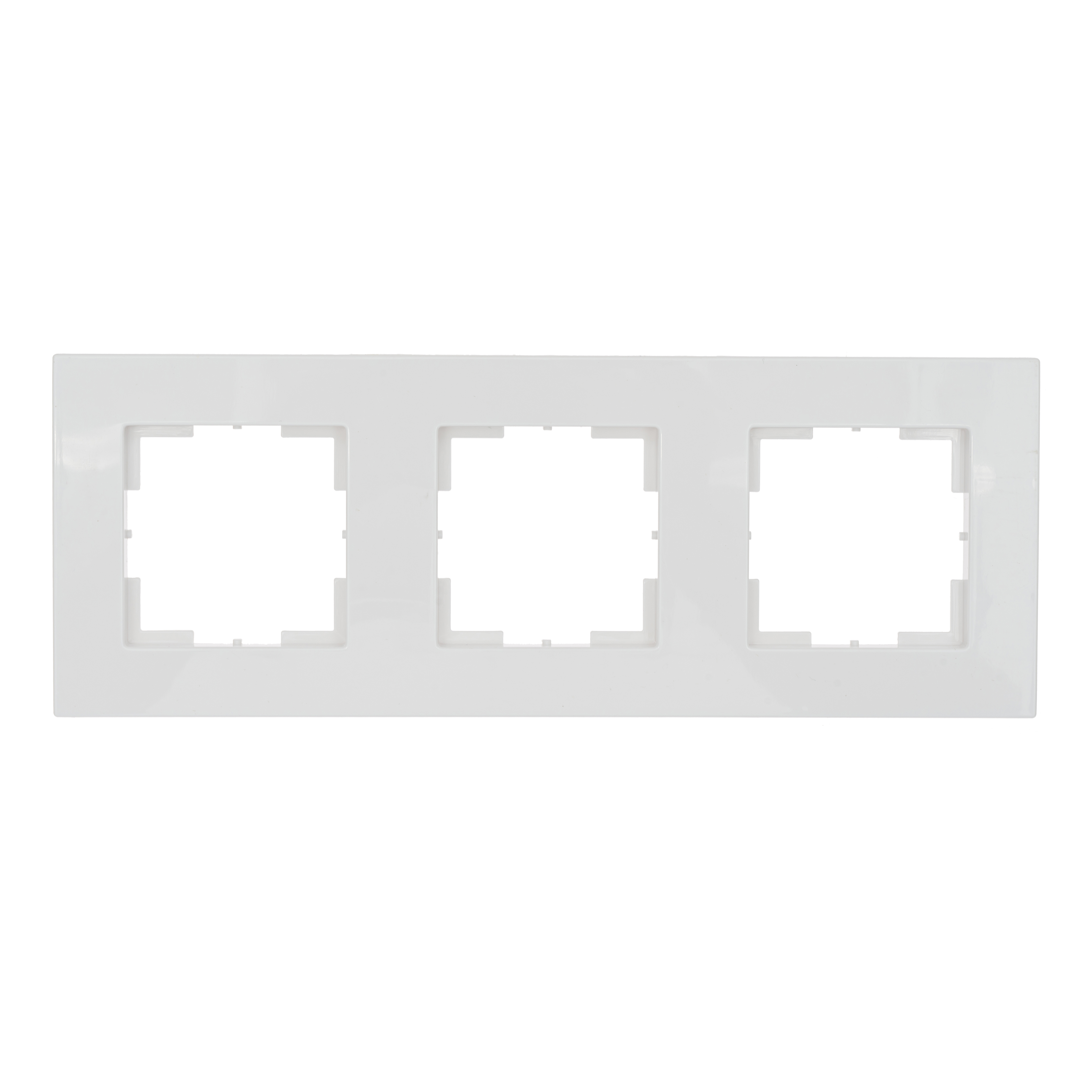 Изображение товара Рамка для розеток и выключателей Аксиома 3 поста белого цвета
