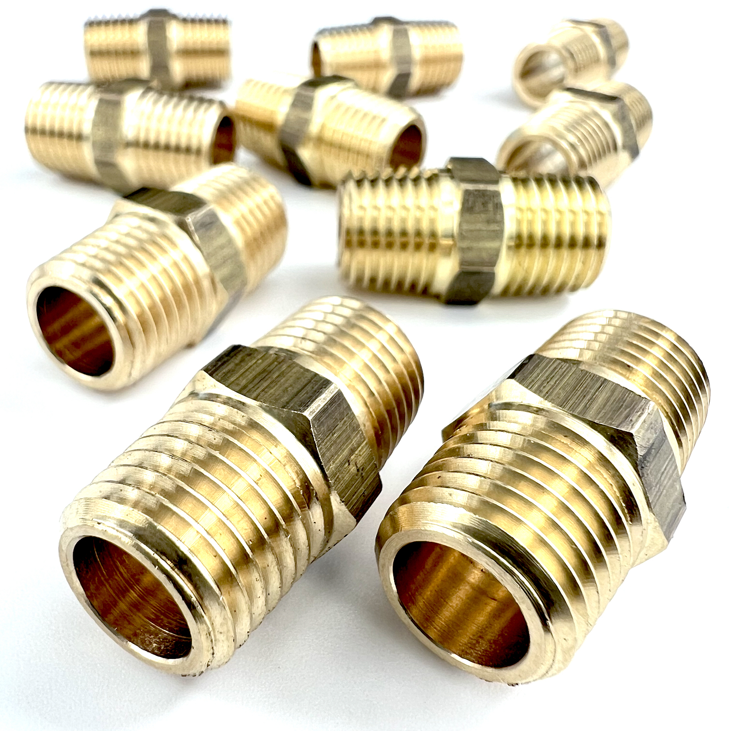 Изображение товара Ниппель Профитт латунный пневмо 1/4"НР 10 шт.