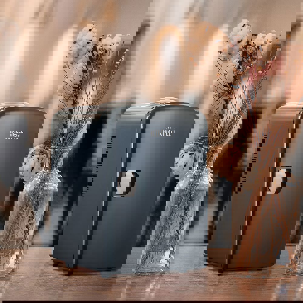 Изображение товара Компактный холодильник для косметики KITFORT KT-4103 с функциями охлаждения и нагрева