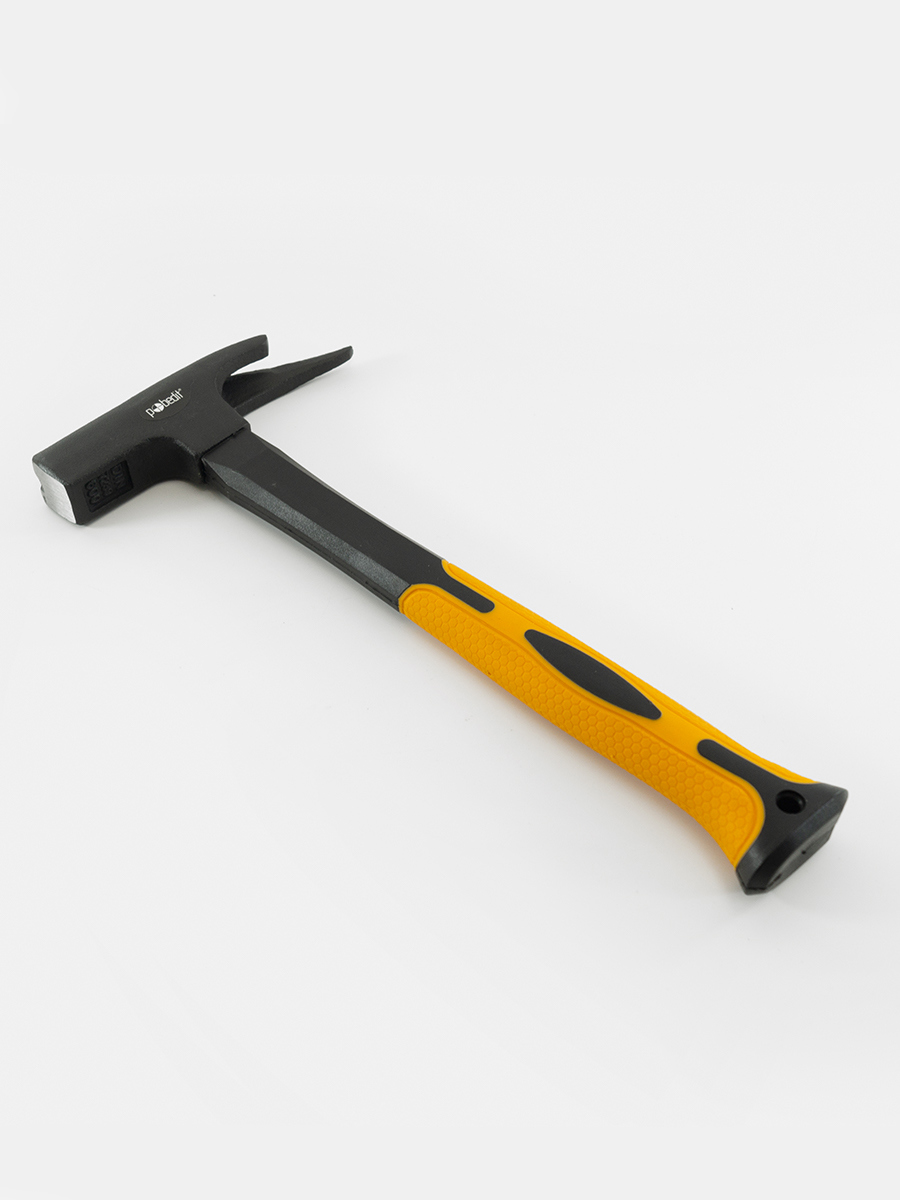 Изображение товара Молоток-гвоздодер Pobedit 2534165 с фиберглассовой рукояткой 600 г