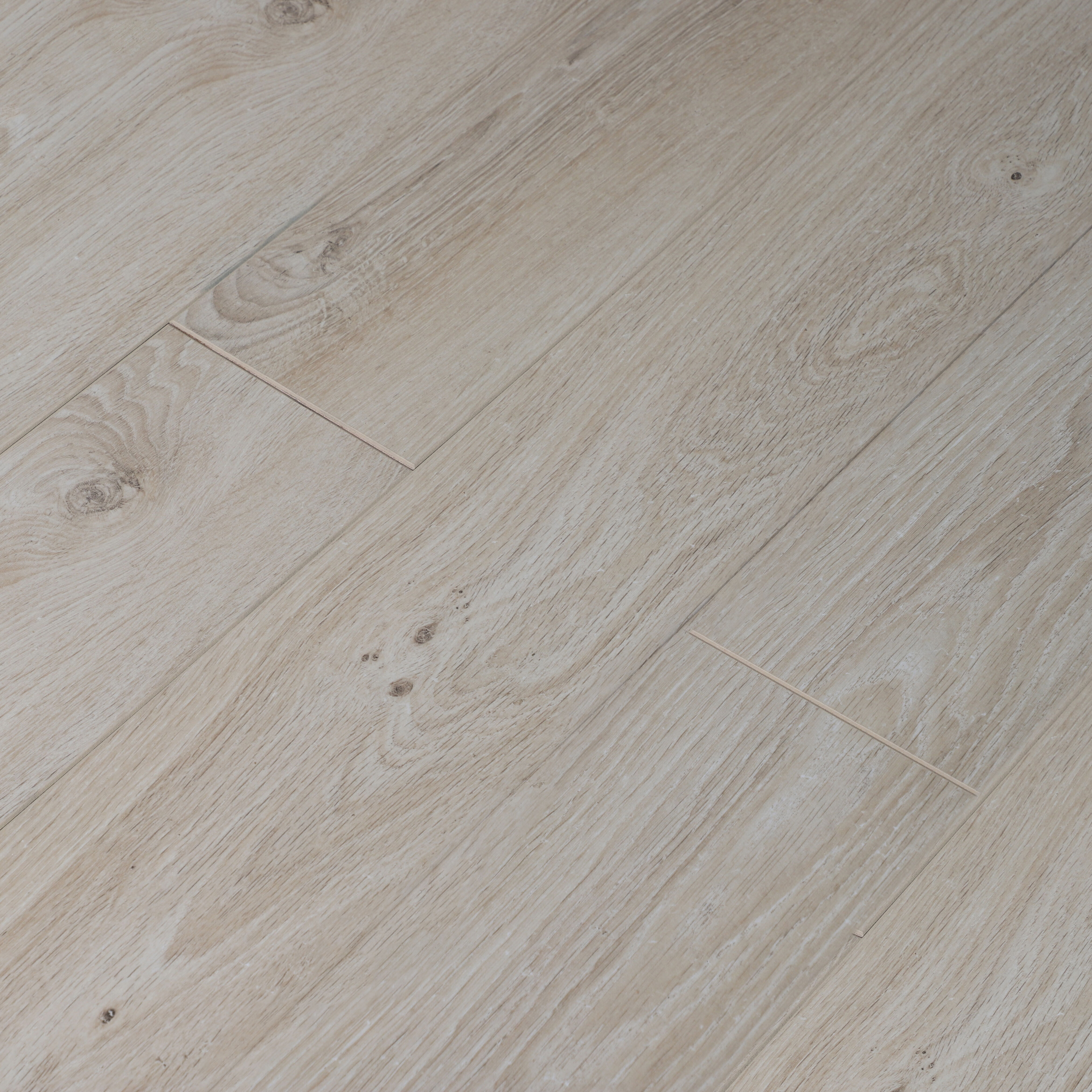 Изображение товара Ламинат Timber Forester Дуб Джезико 33 класс, толщина 10 мм, фаска 4 стороны