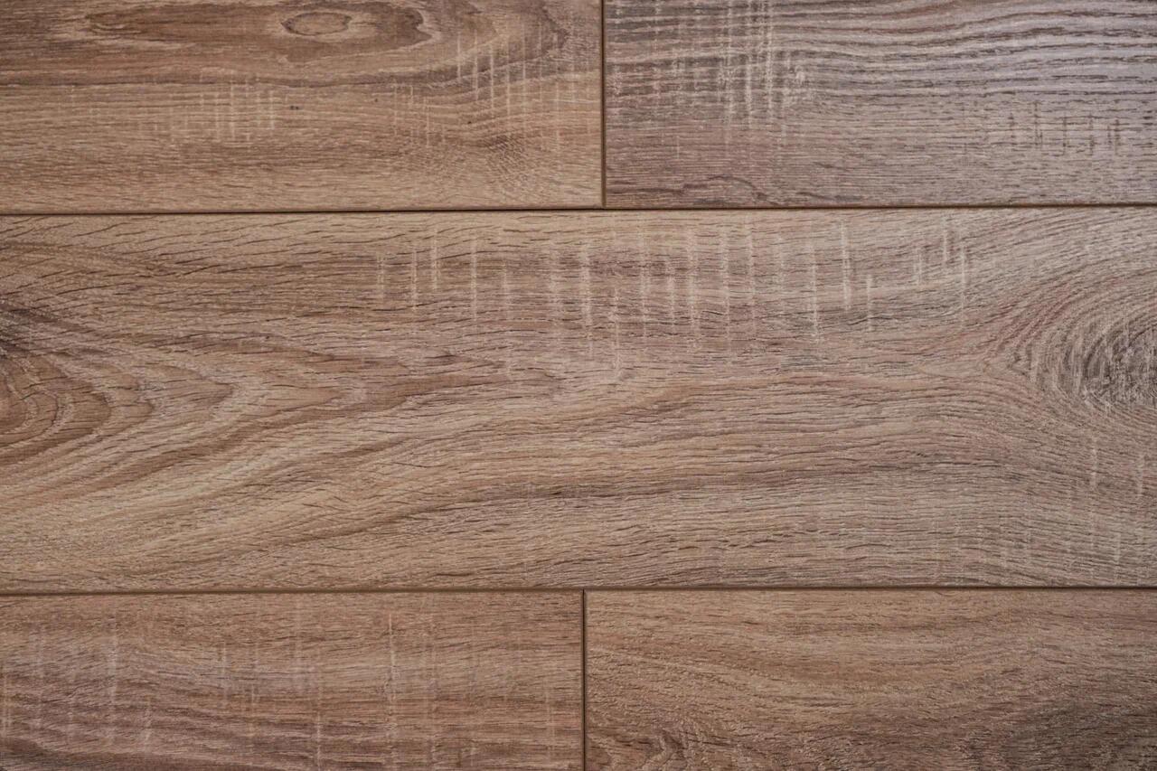 Изображение товара Ламинат Woodstyle Bravo Дуб Банкс 33 класс 8 мм фаска 4 сторона Россия