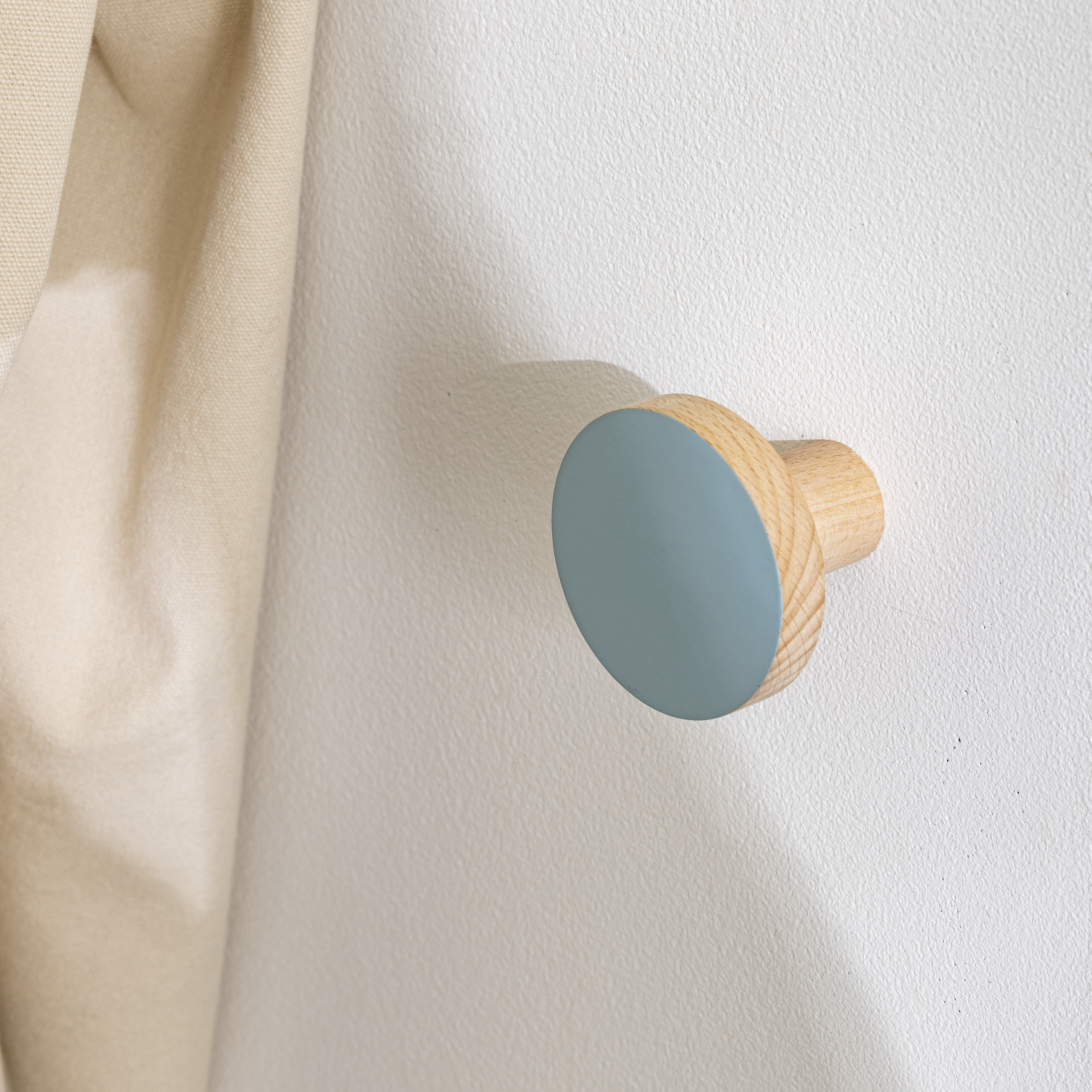 Изображение товара Настенная вешалка Rondo Aqua с одним крючком стильный дизайн и надежная фиксация