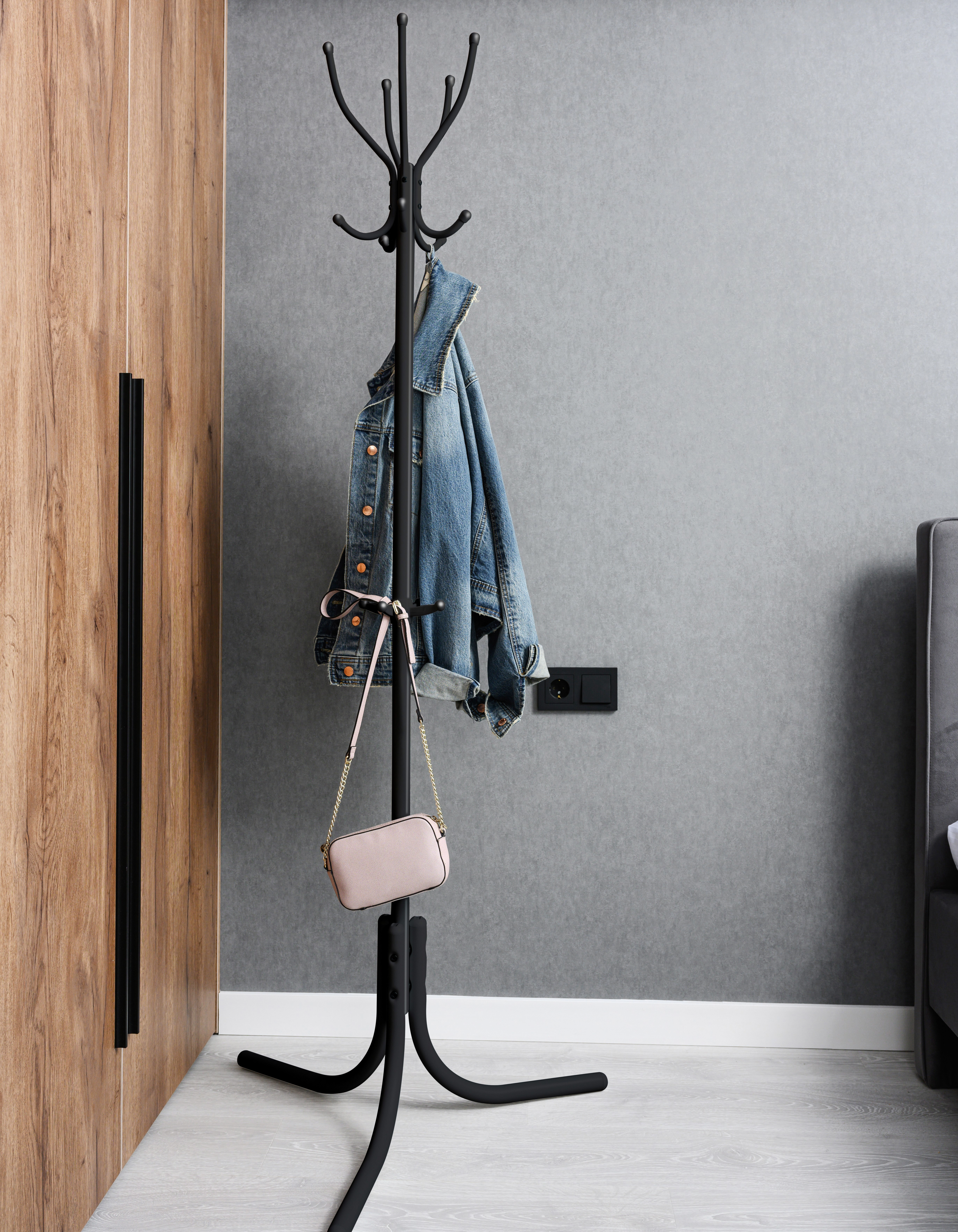 Вешалка напольная Nika ВК5-LM/Ч 65x179x65 см сталь цвет черный