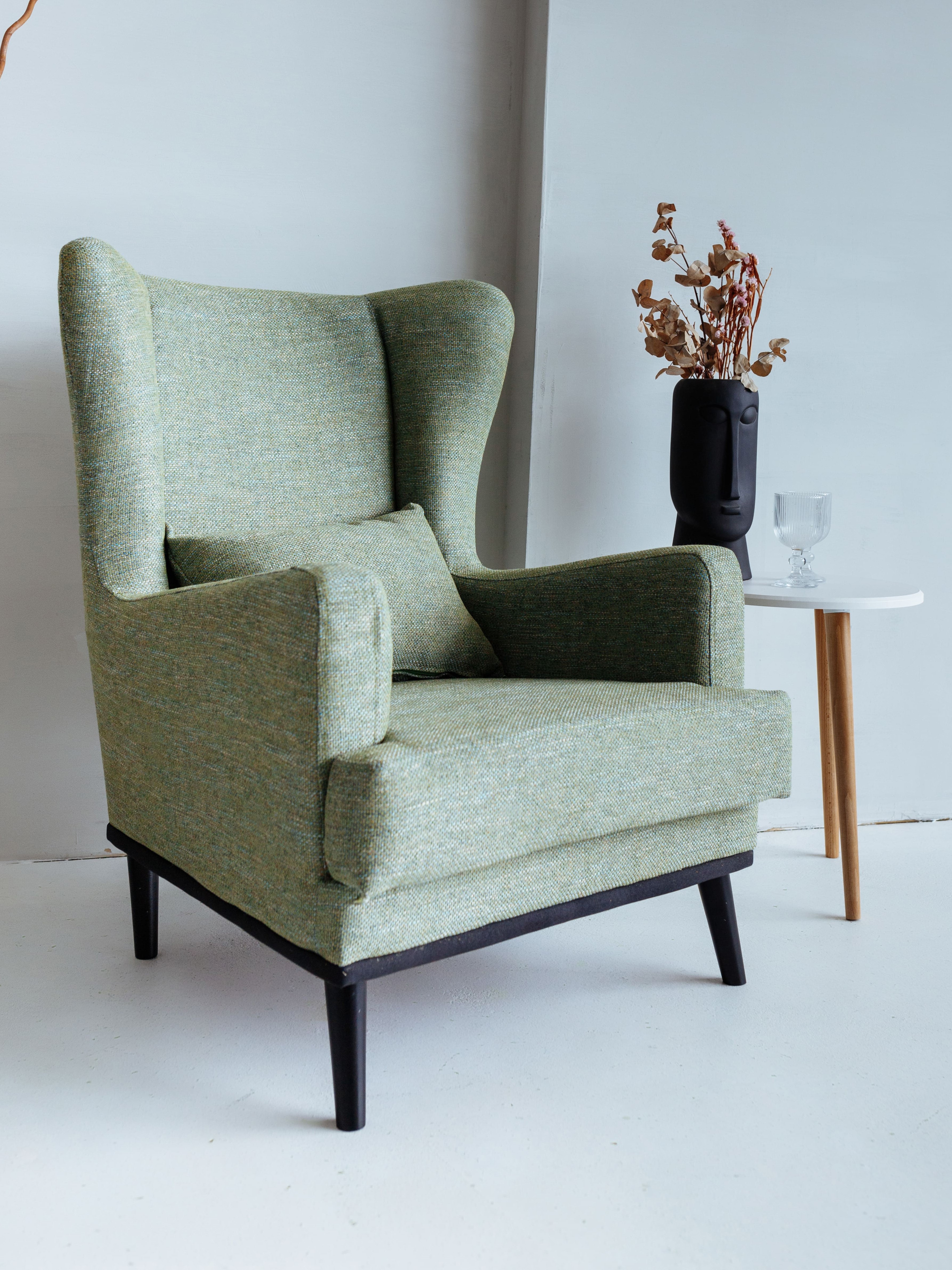 Изображение товара Мягкое кресло Вегас из фанеры и рогожки светло-зеленое, стильное и комфортное для дома и офиса