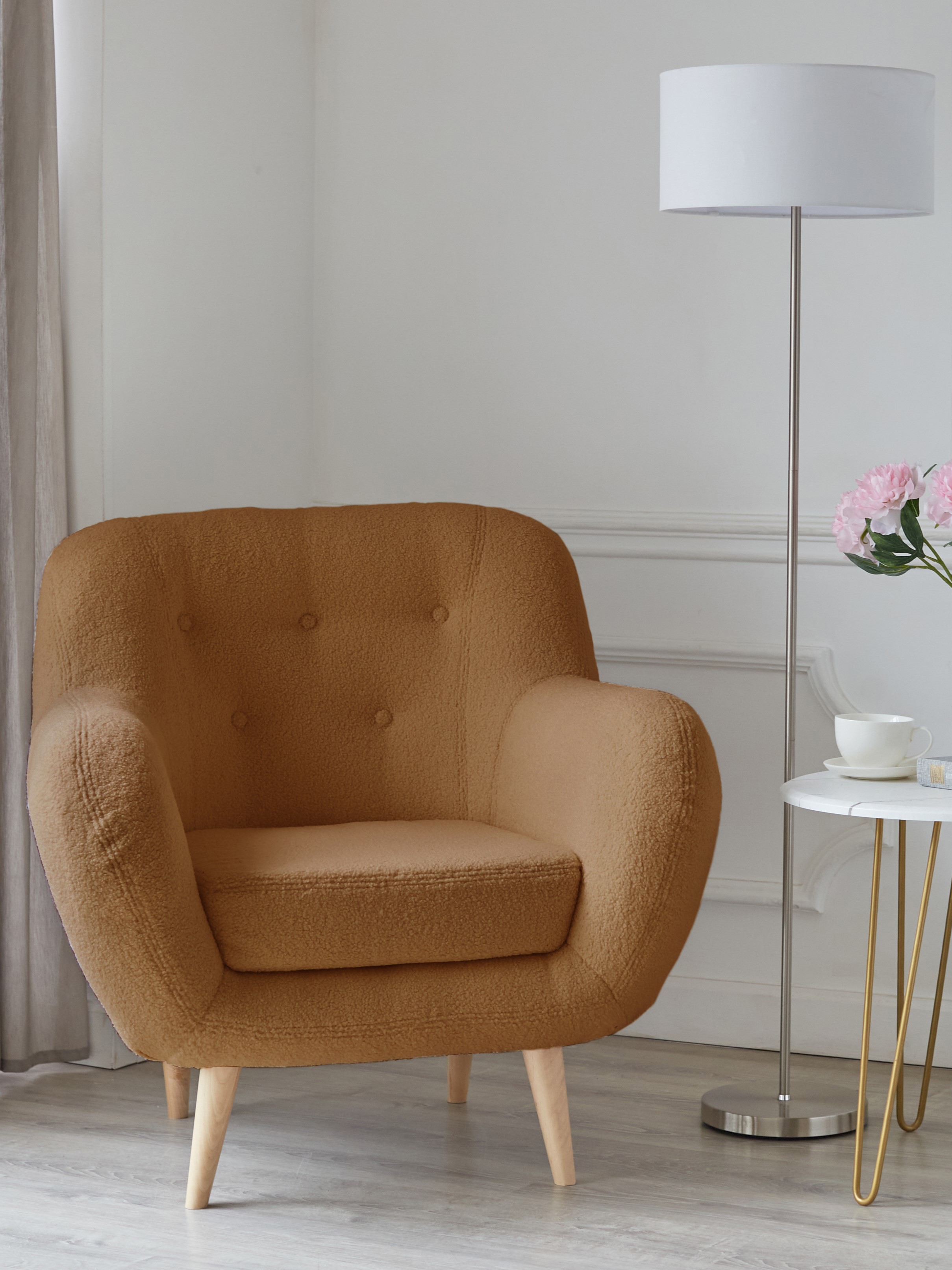 Изображение товара Кресло Элефант из фанеры с мягким напольным покрытием и стильным дизайном